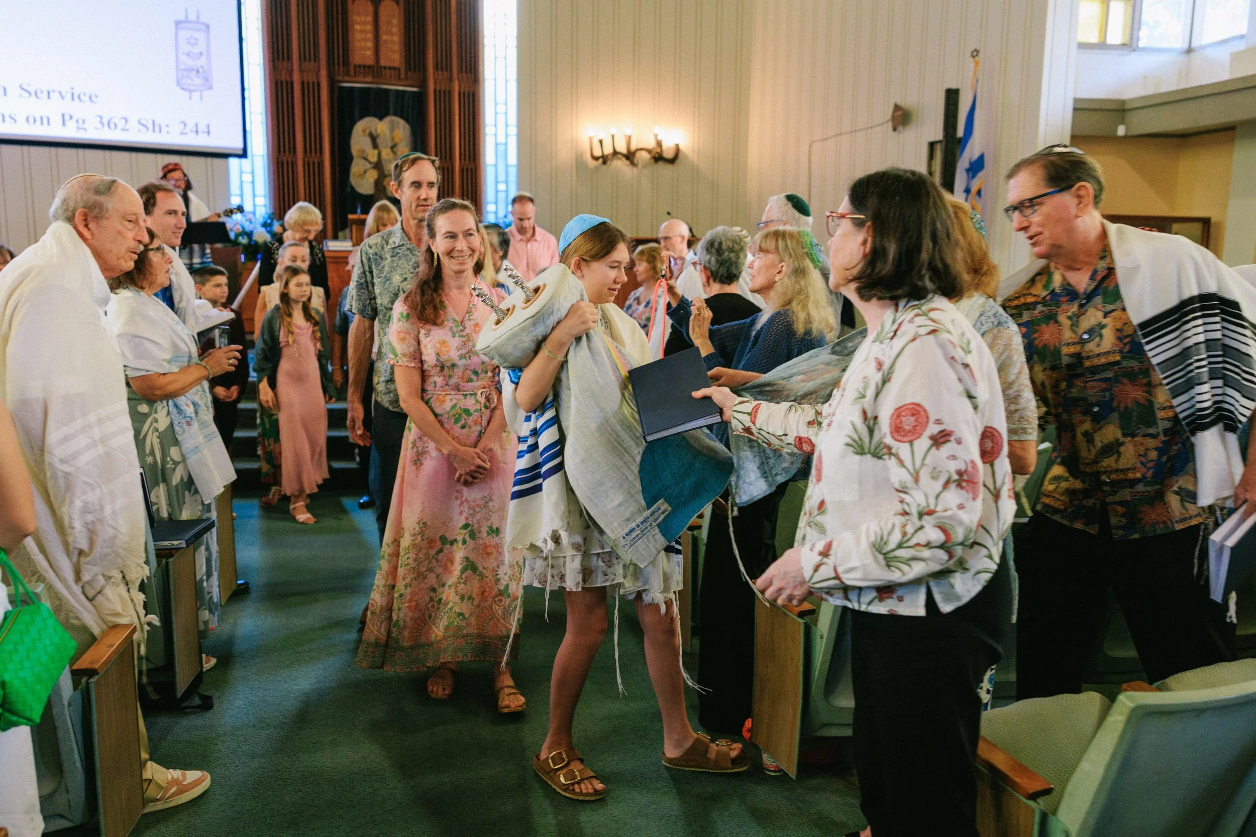 bat-mitzvah-ceremony-photographer-hawaii-3.jpg