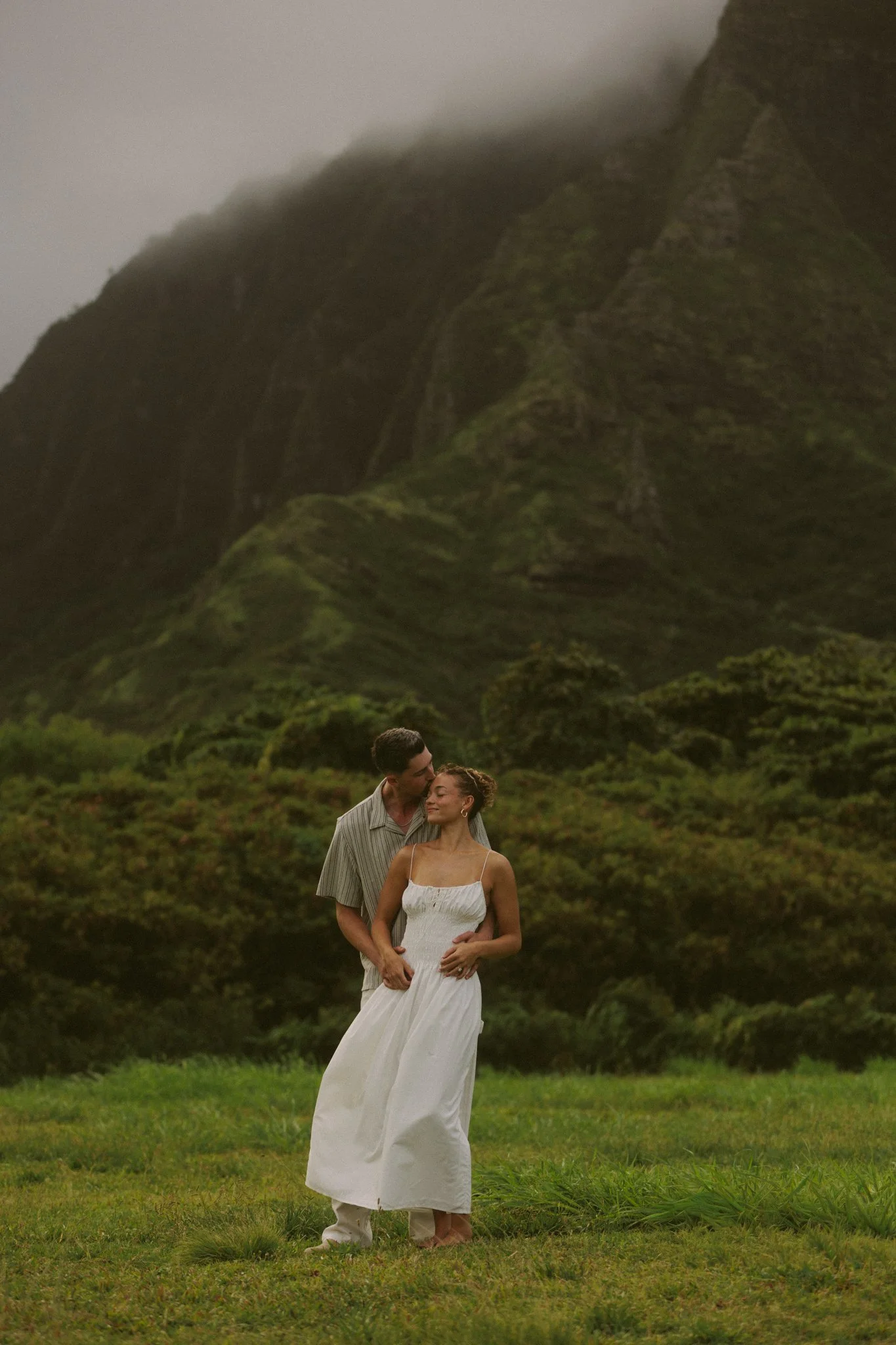 surprise-proposal-photographer-hawaii-kualoa-regional-park_5.jpg