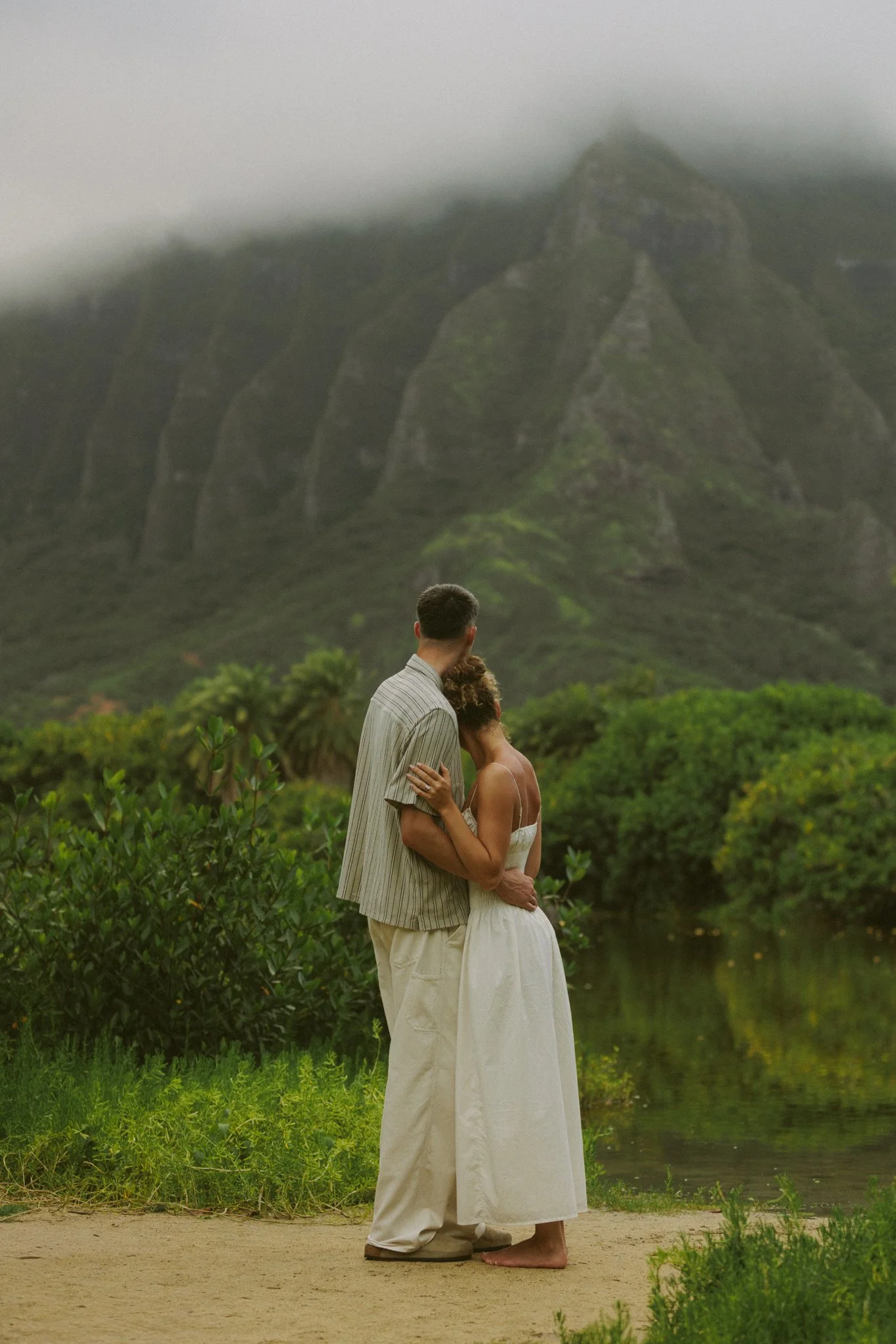 surprise-proposal-photographer-hawaii-kualoa-regional-park_11.jpg