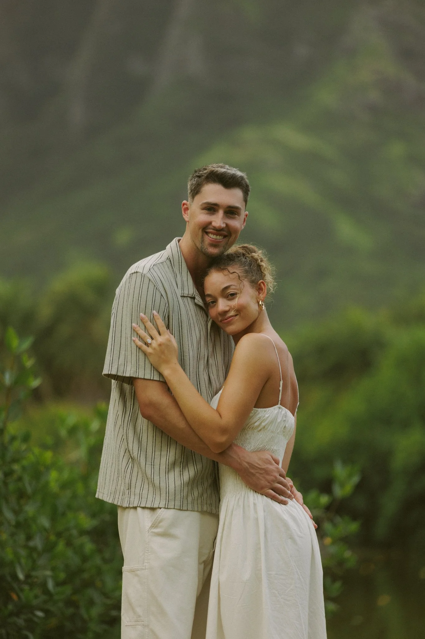 surprise-proposal-photographer-hawaii-kualoa-regional-park_15.jpg