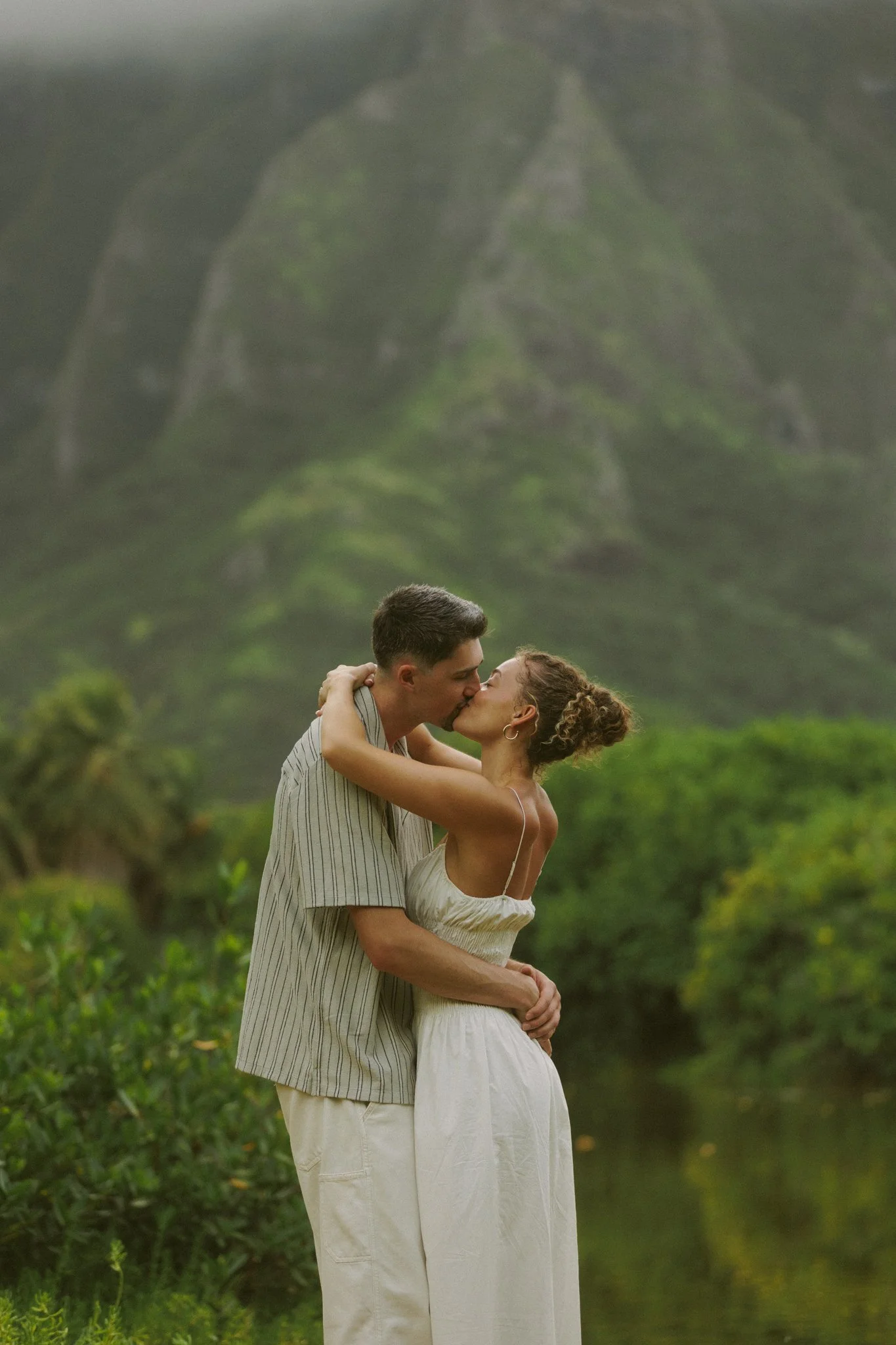 surprise-proposal-photographer-hawaii-kualoa-regional-park_16.jpg