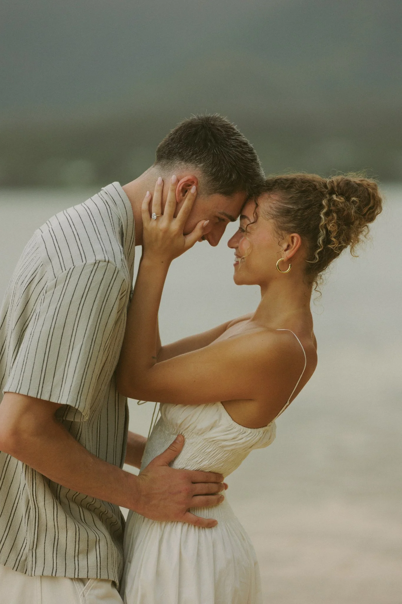 surprise-proposal-photographer-hawaii-kualoa-regional-park_21.jpg