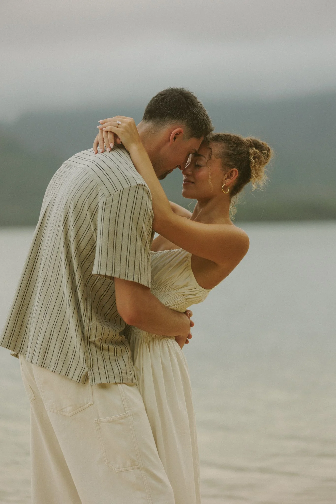 surprise-proposal-photographer-hawaii-kualoa-regional-park_25.jpg