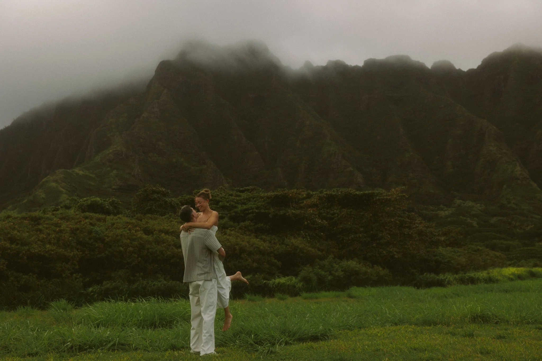 surprise-proposal-photographer-hawaii-kualoa-regional-park_39.jpg