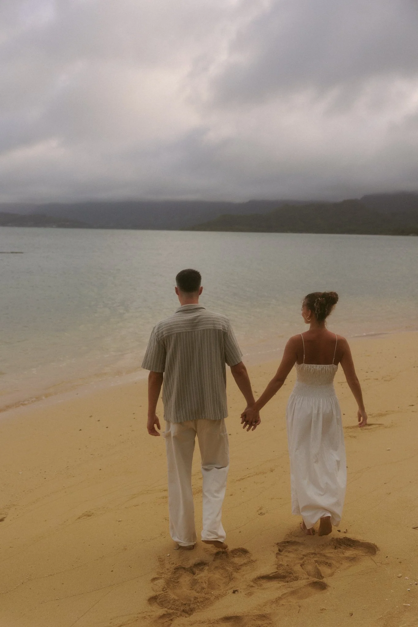 surprise-proposal-photographer-hawaii-kualoa-regional-park_41.jpg