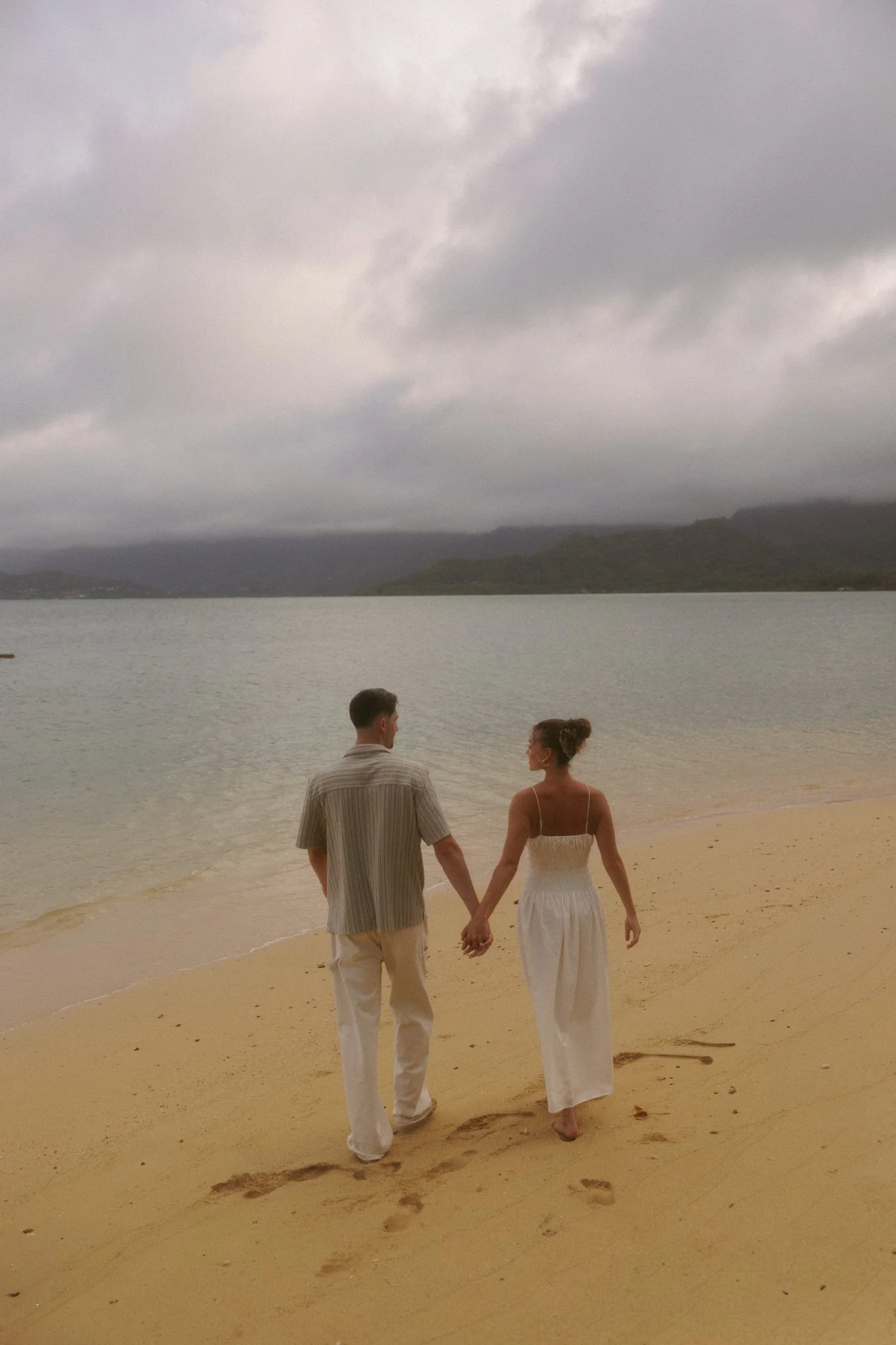 surprise-proposal-photographer-hawaii-kualoa-regional-park_42.jpg