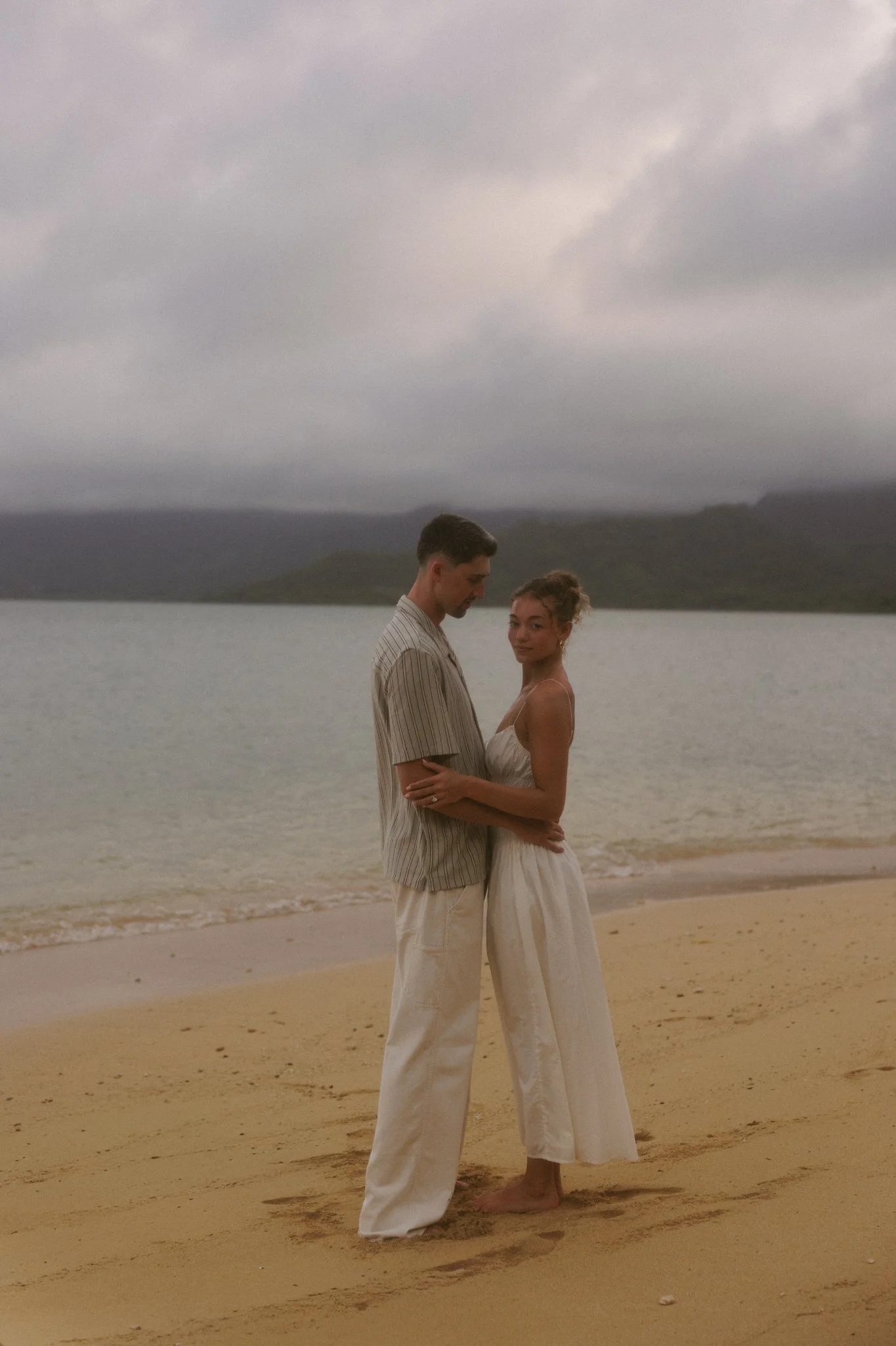 surprise-proposal-photographer-hawaii-kualoa-regional-park_43.jpg