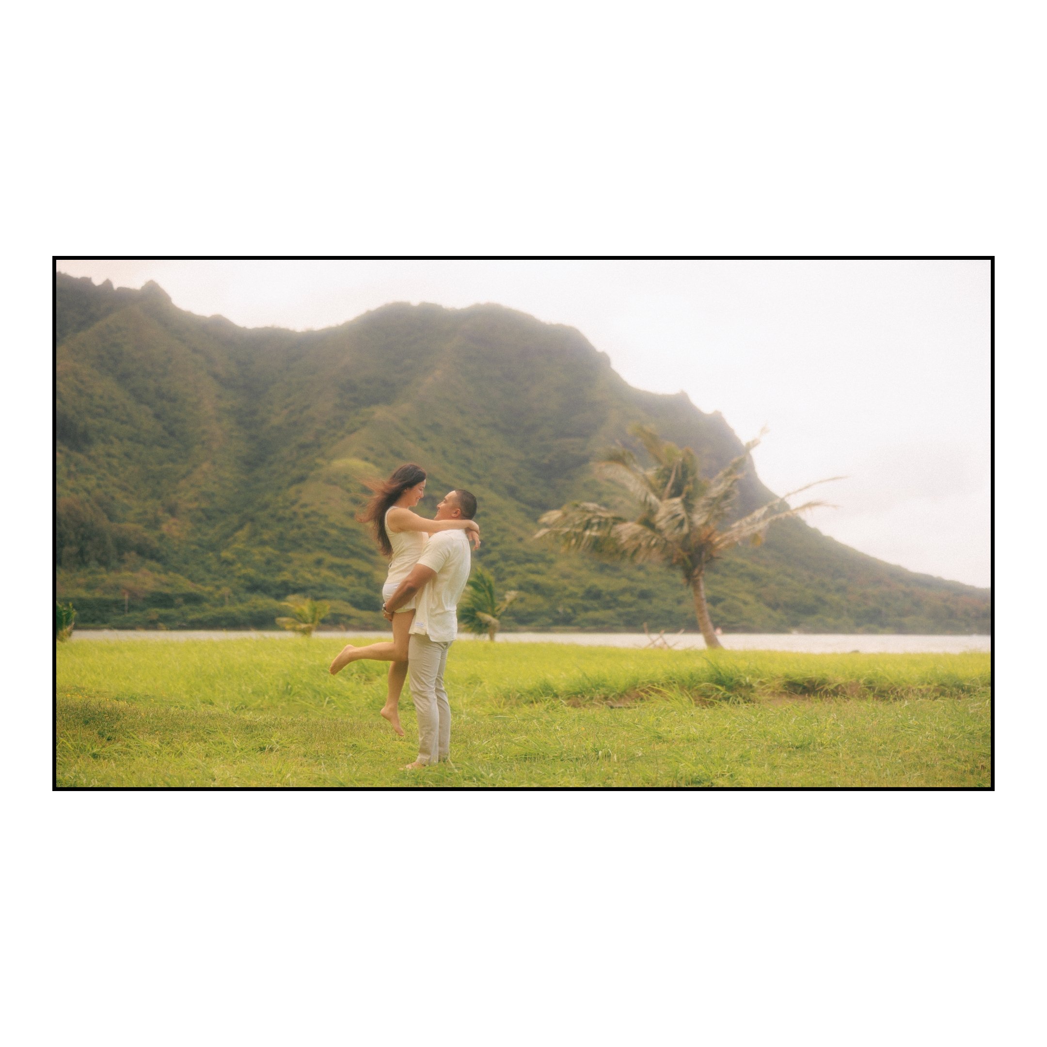 oahu-engagement-photographer-2.jpg