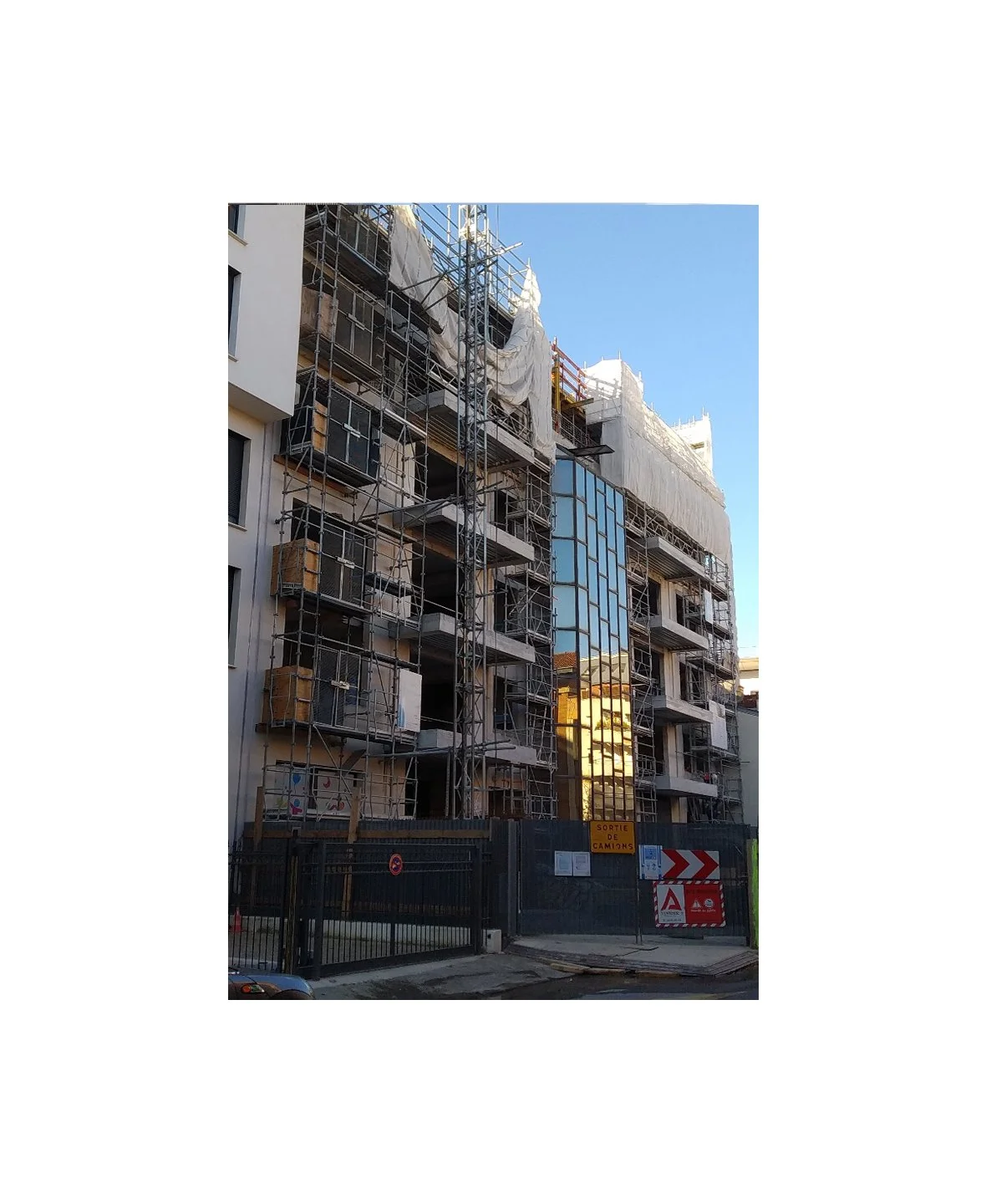 fachada antiga issy.jpg