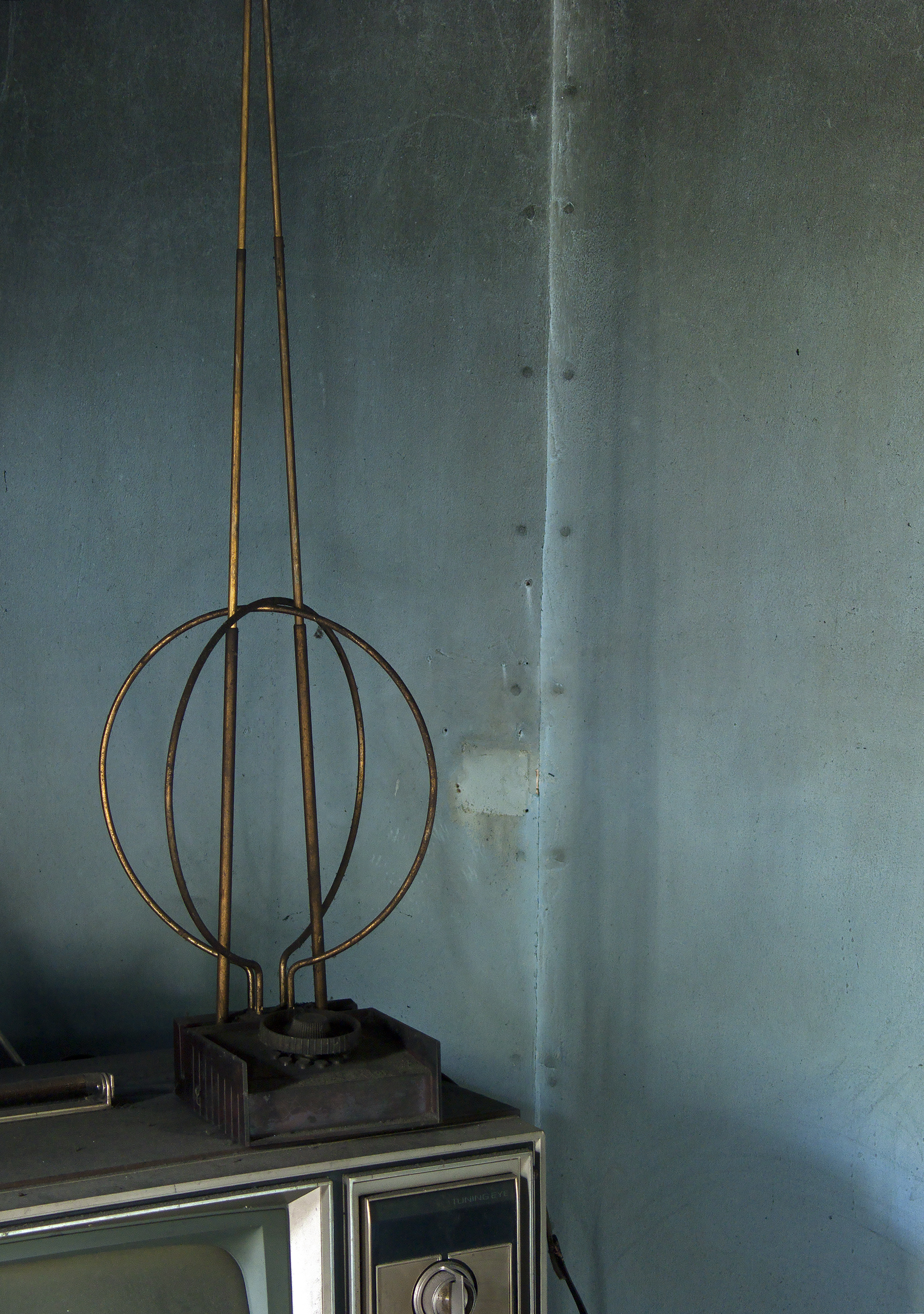 Carol-Lawrence-Antenna.jpg