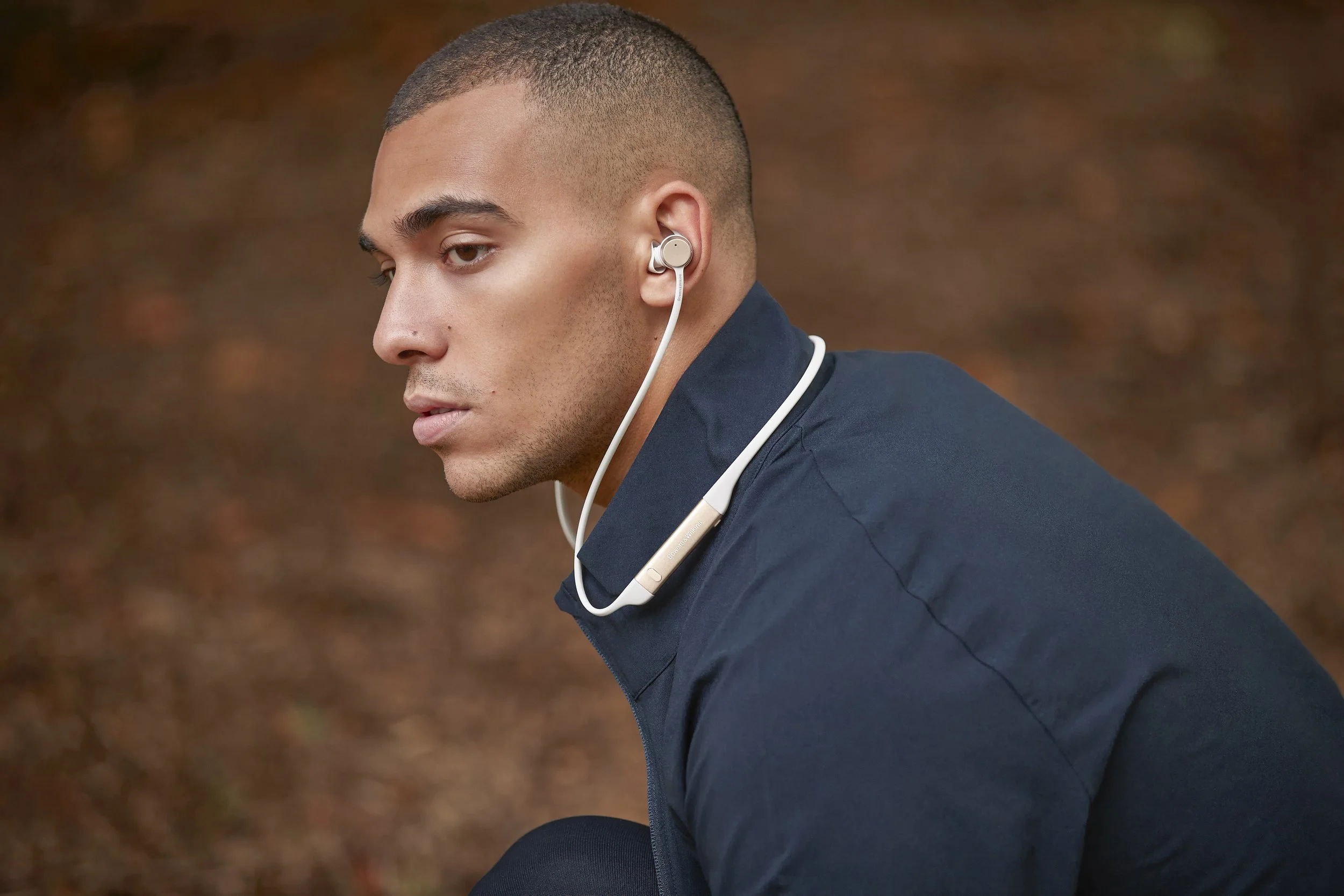 B&W headphones__U2I0083.jpeg