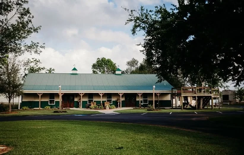 Affordable wedding venue with all inclusive packages, elopements, micro weddings and overnight lodging near Houston