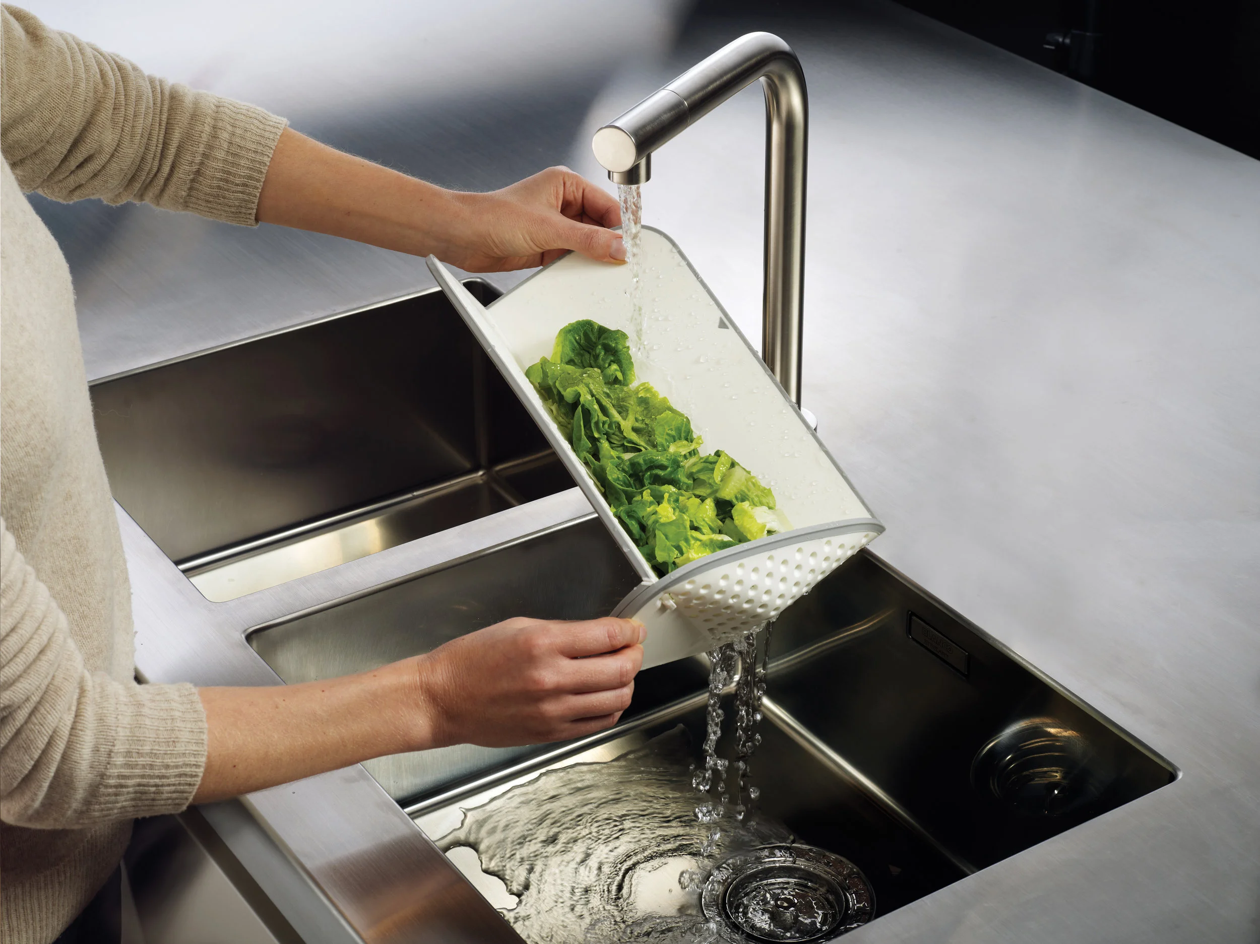 Rinse & Chop chopping board / colander - by DesignWright for Joseph Joseph