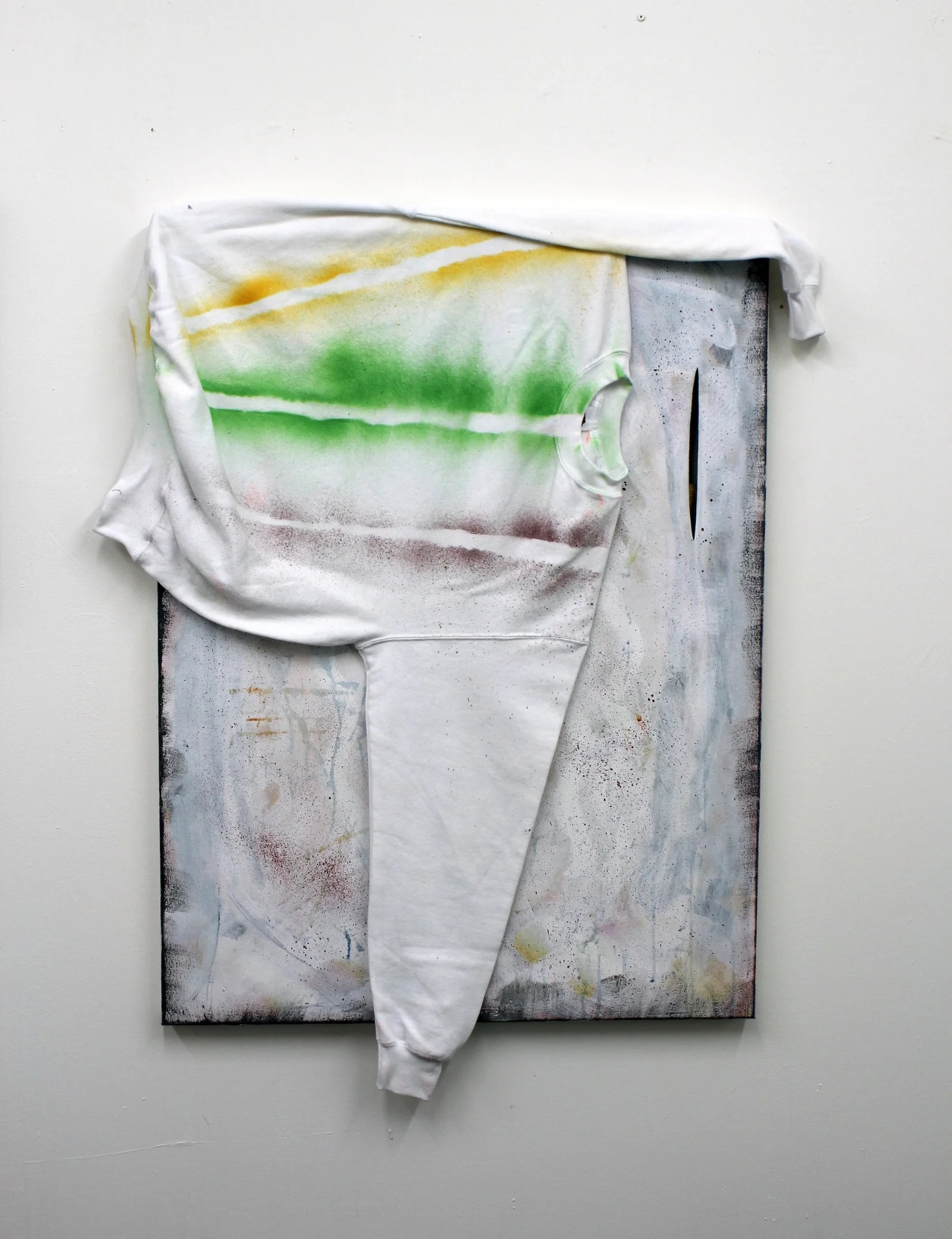 S-T-R-E-T-C-H Oil and acrylic on canvas, sweatshirt, spray paint, 2016 100 cm x 70 cm