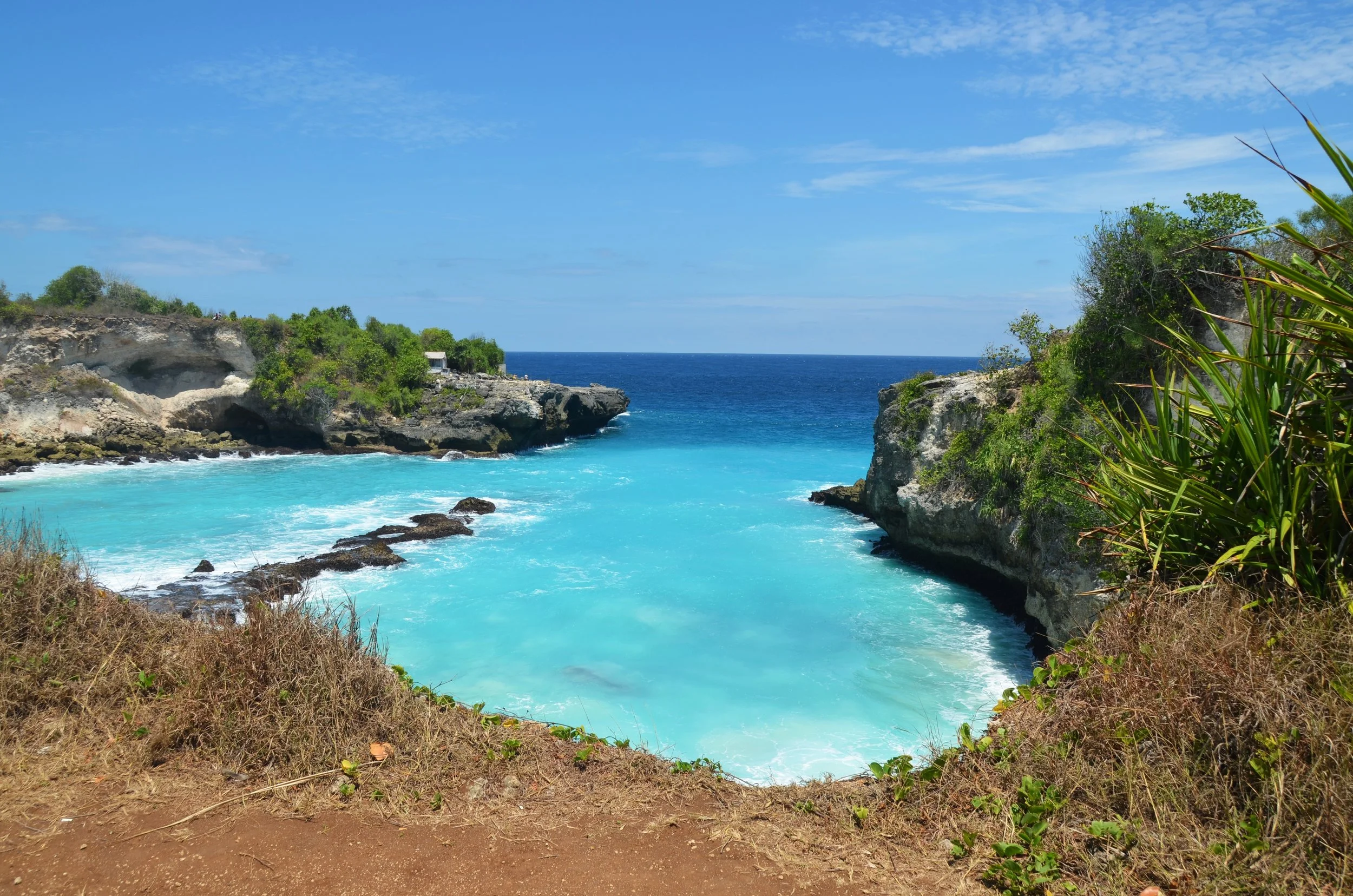 Bali: Part Five: Nusa Ceningan: The Blue Lagoon,explosive waves & the Yellow Bridge