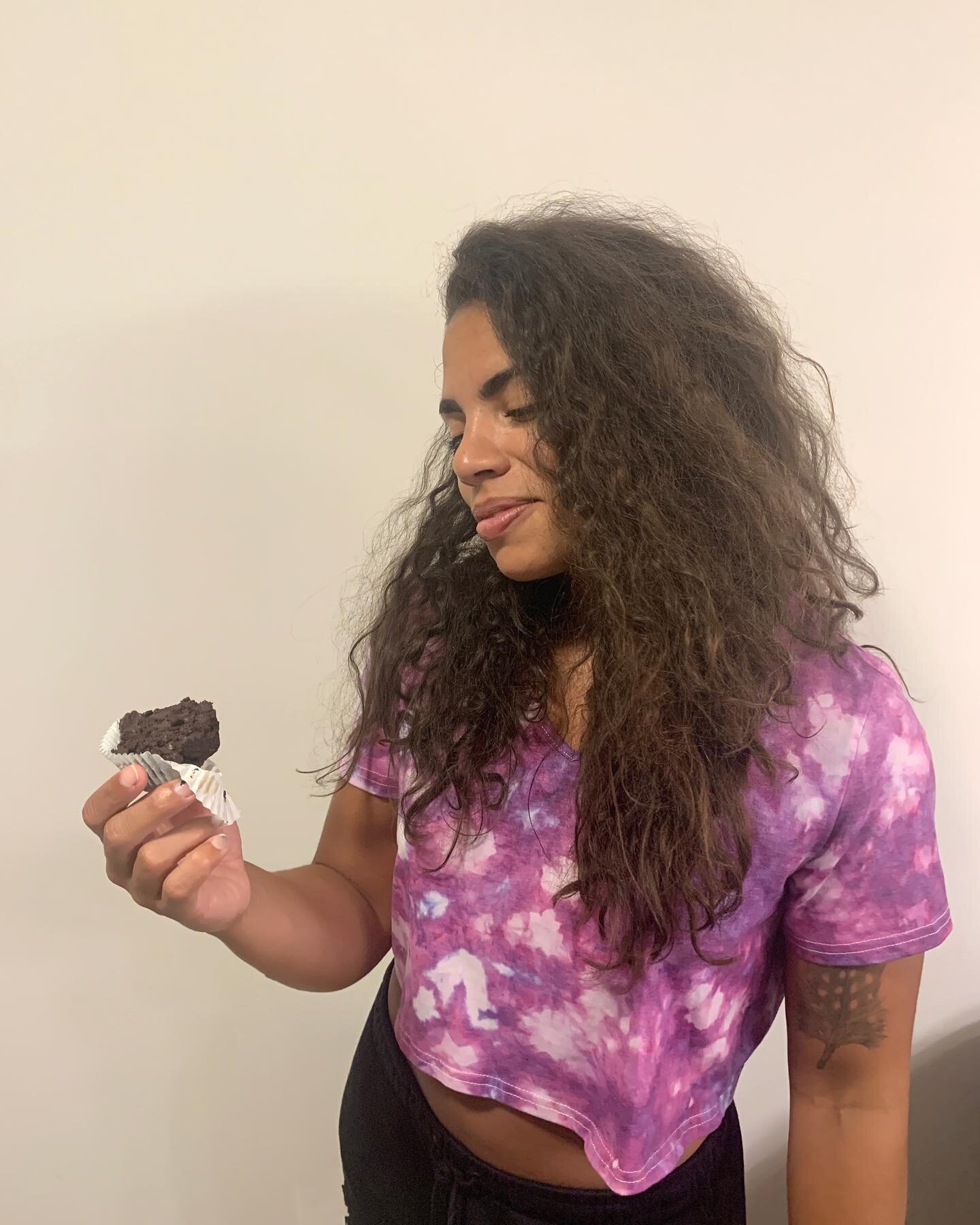 That face you make when&hellip;..

You&rsquo;re about to indulge in something chocolatey, fudgey 🍫, delicious AND HEALTHY! These chocolate avocado muffins were so freakin yummy and they&rsquo;re nutrient dense, not processed or filled with garbage i