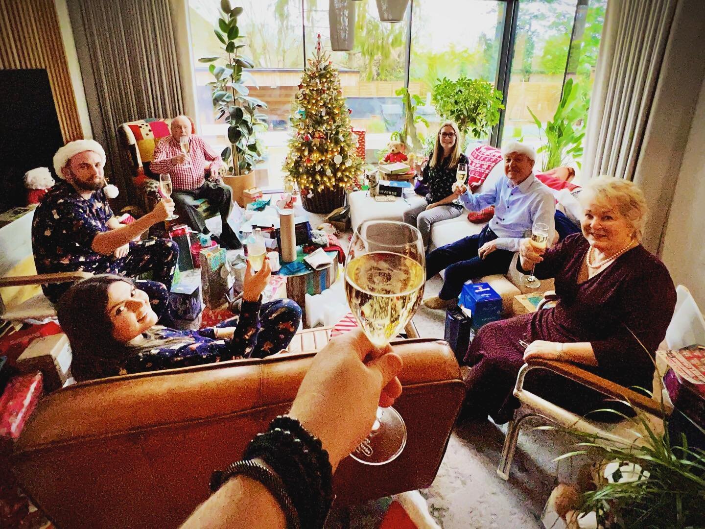 Cheers&hellip; Merry Christmas to you all 💙 #blessed #christmas #family