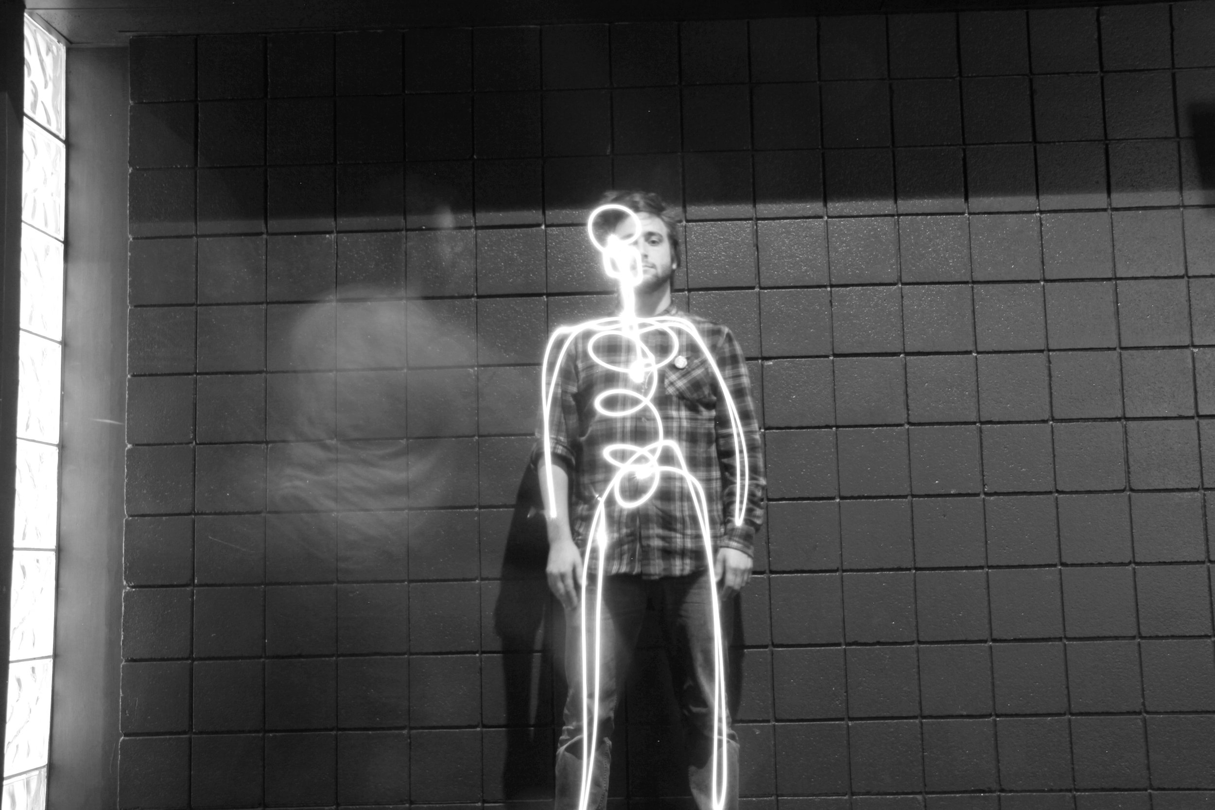 Skeleton-bw-overexposed.jpg