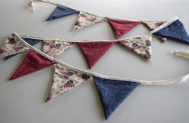 4th of July Fabric Buntings... Or Procrastination at It's Finest