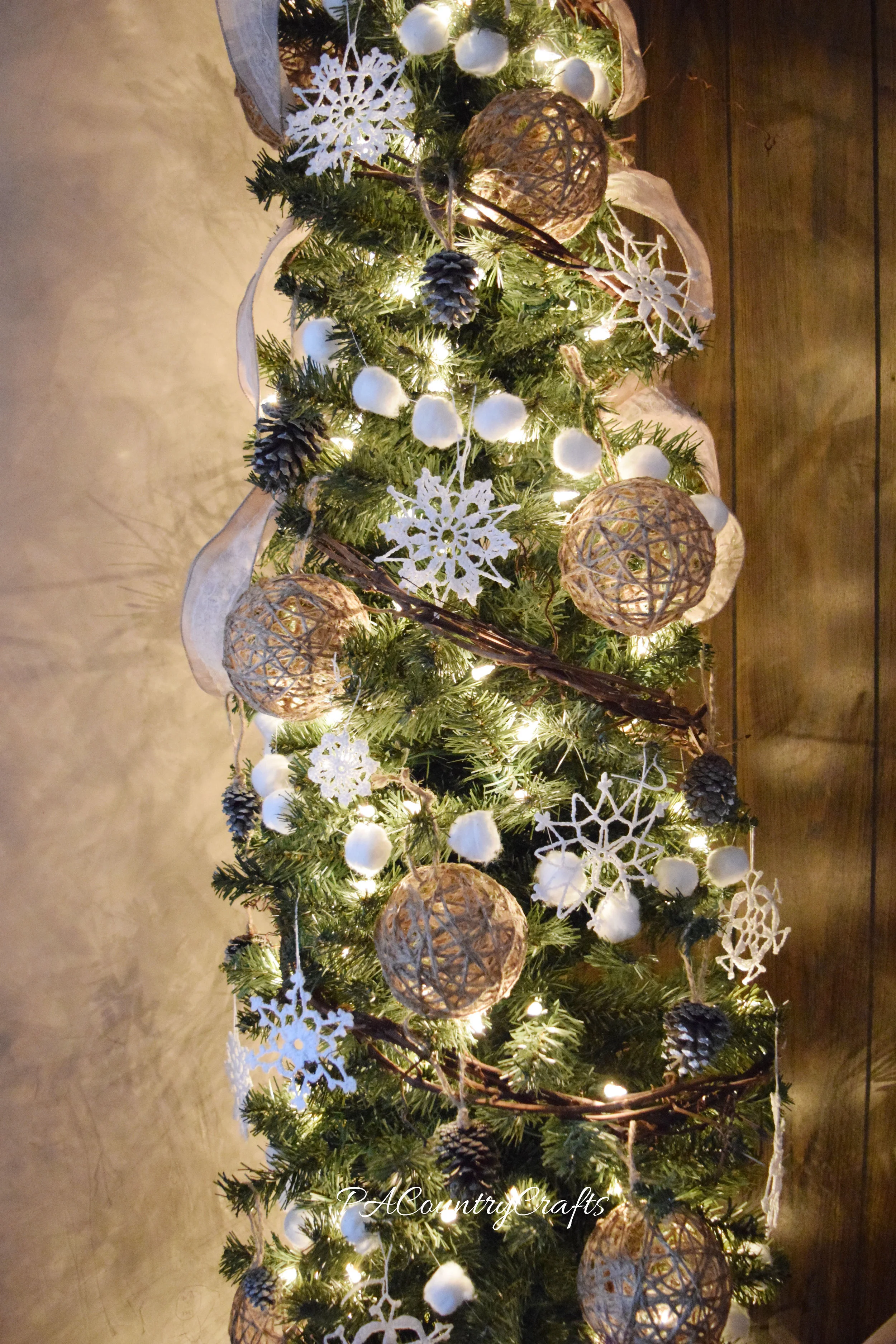 Rustic tree decor made on a tight budget!