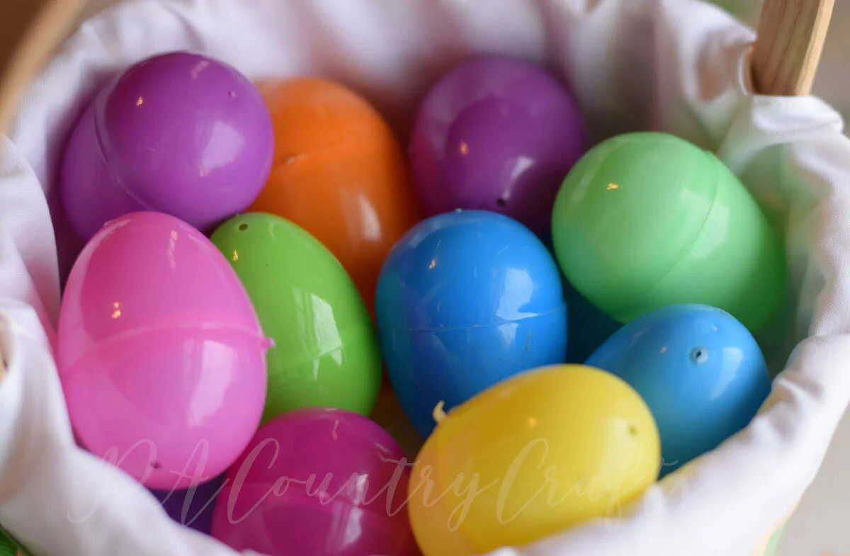Painted Plastic Eggs Tutorial — PACountryCrafts