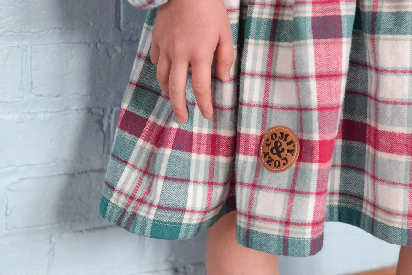 Comfy & Cozy shine bright label