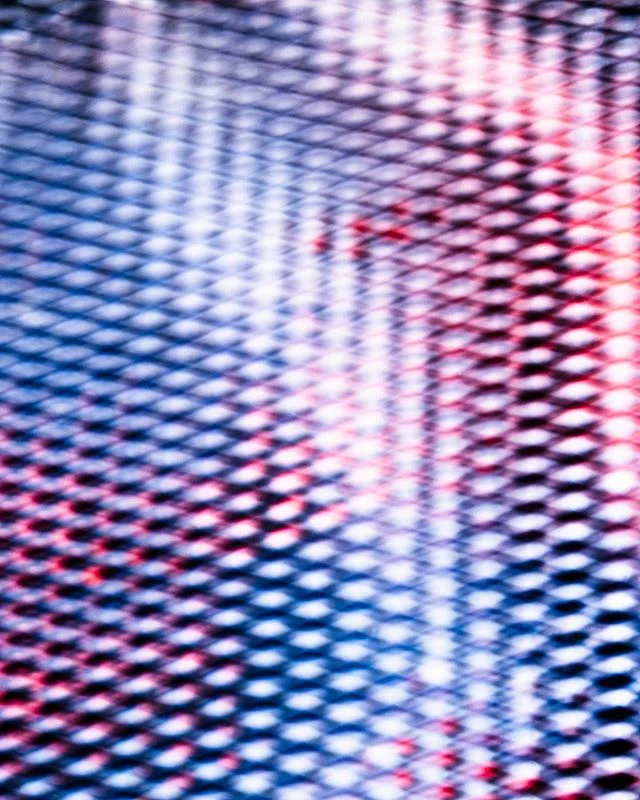 Untitled (DSC3651)
From the #photographic #series #latticialinterference.
#printsavailable .
.
. #art #photography #fineart #fineartphotography #abstract #abstractart #conceptualphotography #conceptualart #latticeforms #light #perception #incamera #p