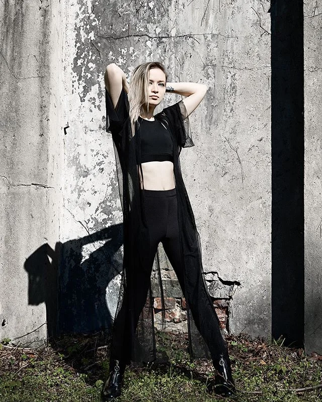 Conjuring among the dead.
.
.
.
#portrait of @zoe_zanias in an @uy.studio #kimono
.
.
.
#ebm #industrial #producers #artists #vocalists #lyricists #synthwave #techno #live #cementwalls #brutalism #brutalist #conjuring #goth #darkvibes #deadsouls #fin