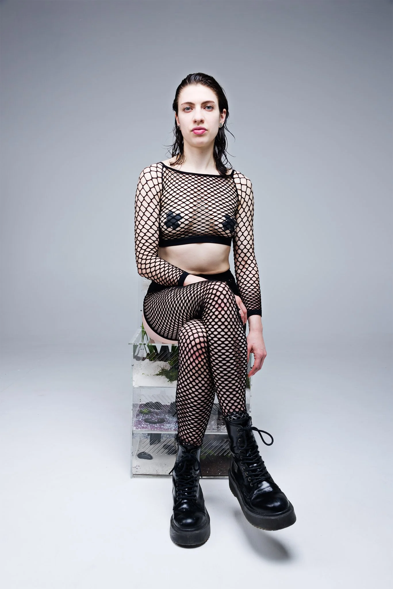 John_Rohrer_ERICA_SELLERS_SNAKES_JR02503-1_IPD(2048PXH_264PPI) 2.JPG