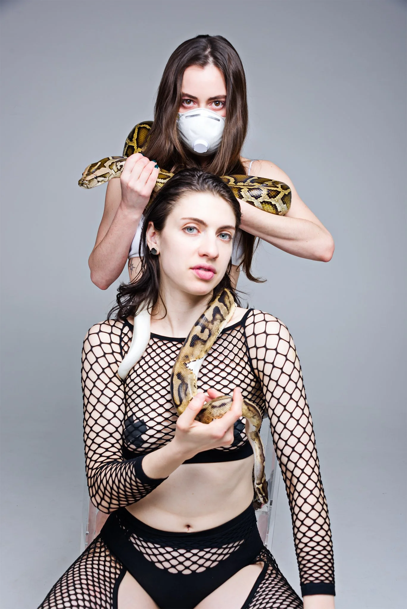 John_Rohrer_ERICA_SELLERS_SNAKES_JR04211-1_IPD(2048PXH_264PPI) 2.JPG