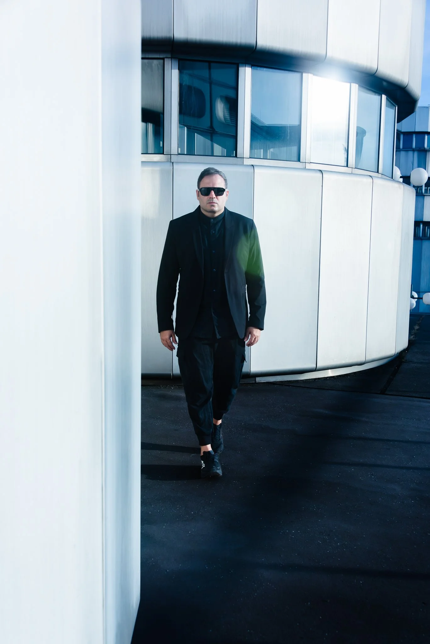 John_Rohrer_VEX_HID_RMX_EP_JR00050-E_IPD(2048PXH_300PPI).JPG