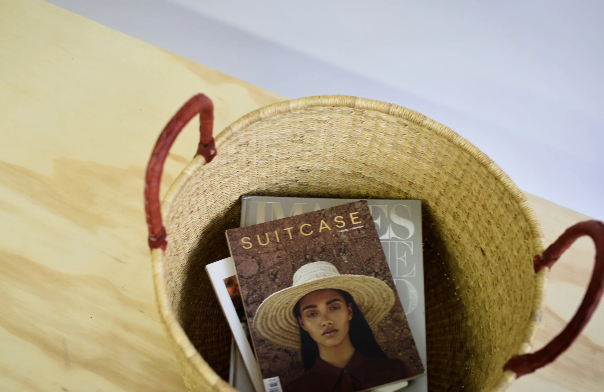 NOMADIC%2BCITIZEN_handwoven-oversized-drum-bolga-basket_natural_02.jpg