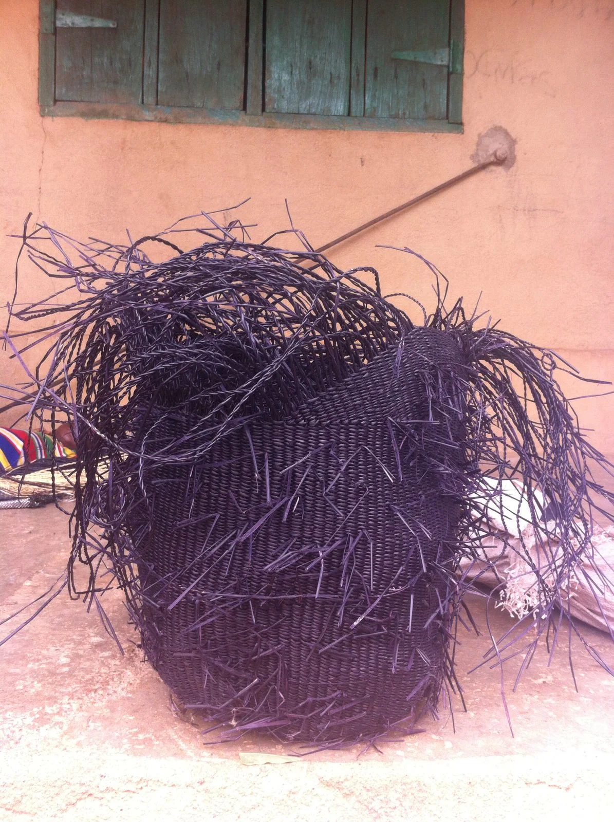 NOMADIC CITIZEN_handwoven-shopper-bolga-basket-bag_black_g01.jpg