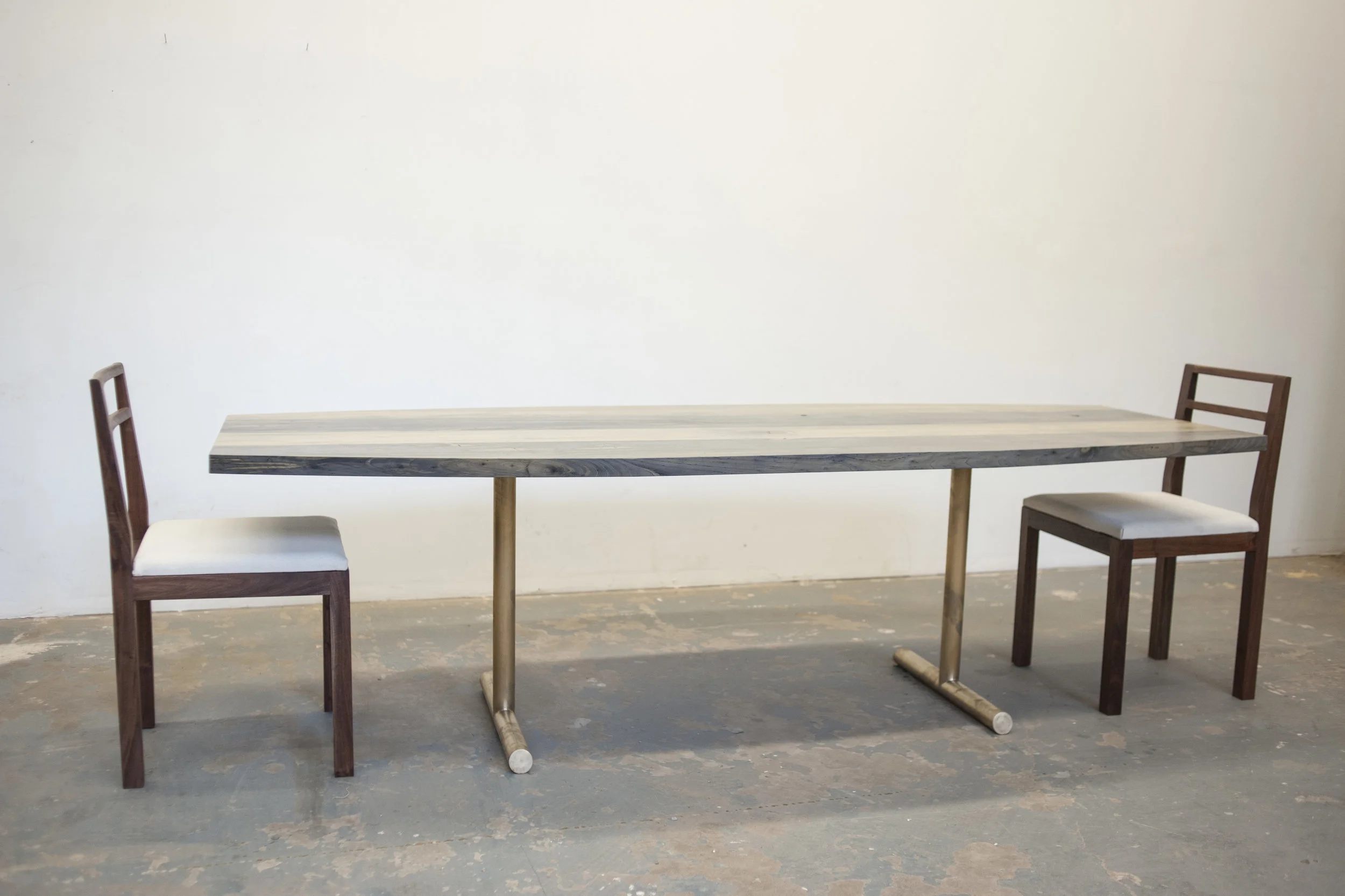 Olivr_Studio_Dining_Table_1.jpg