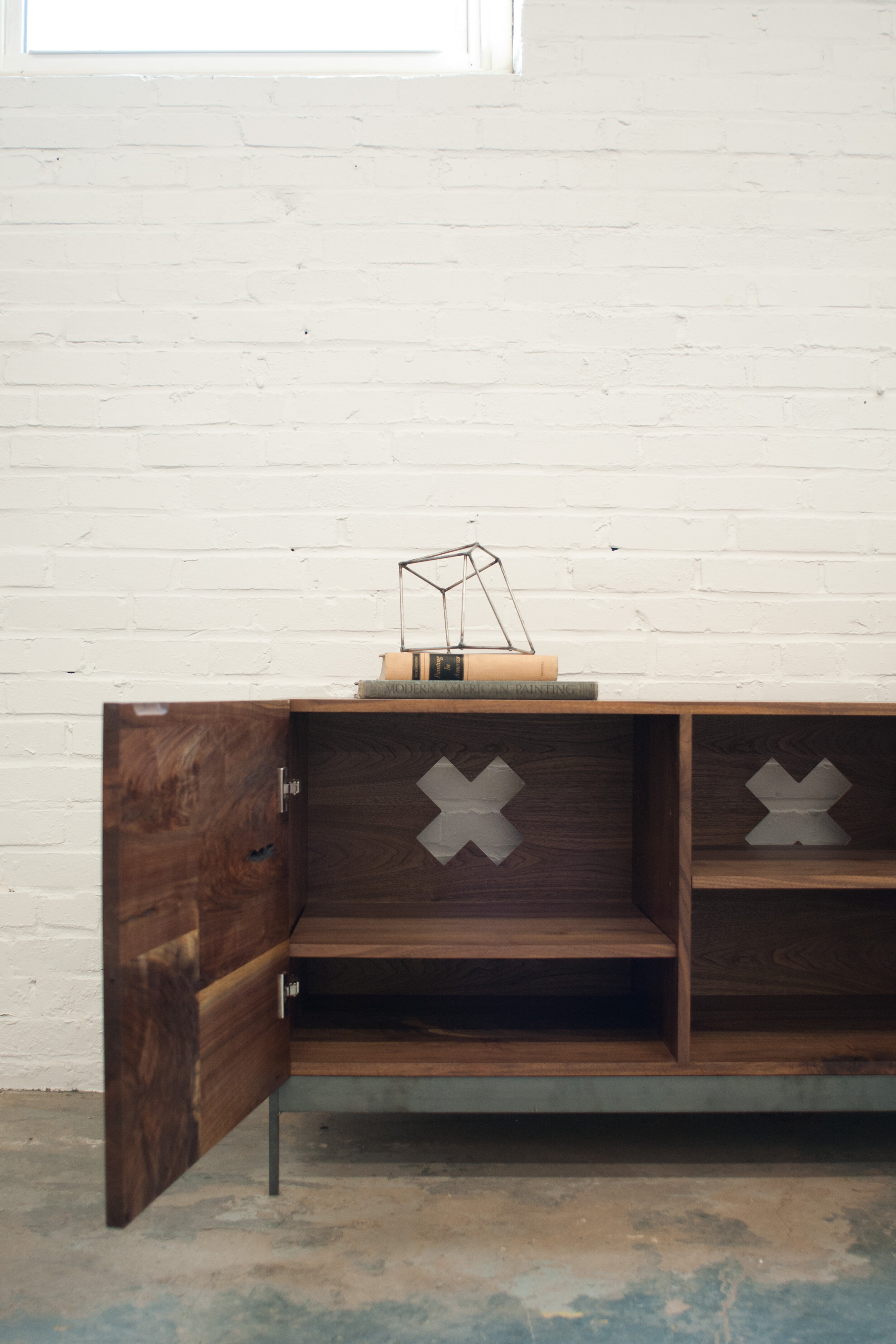 13Olivr_Studio_Credenza.JPG