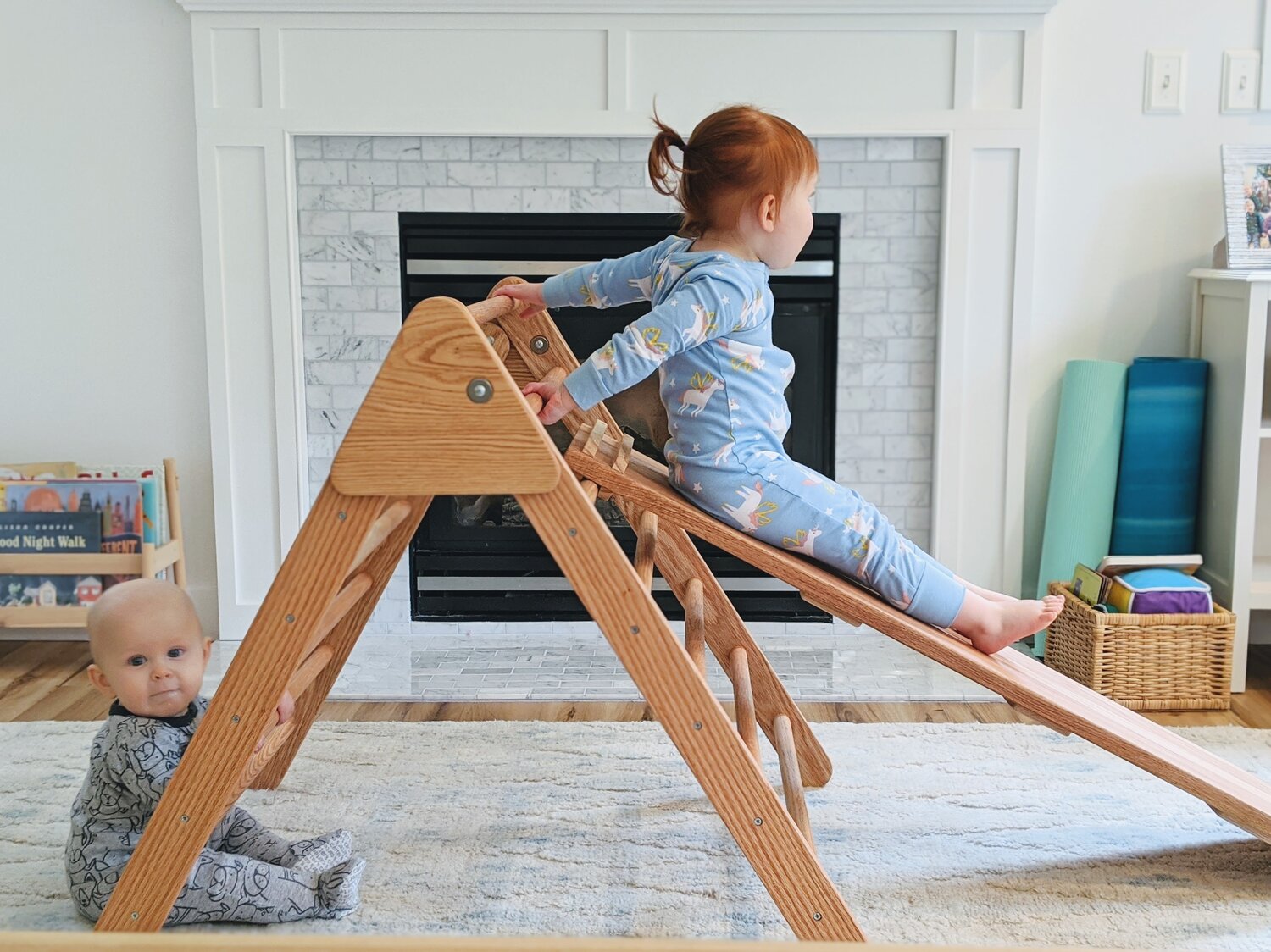 Set of 2 Montessori items Foldable Pikler Triangle and Ramp