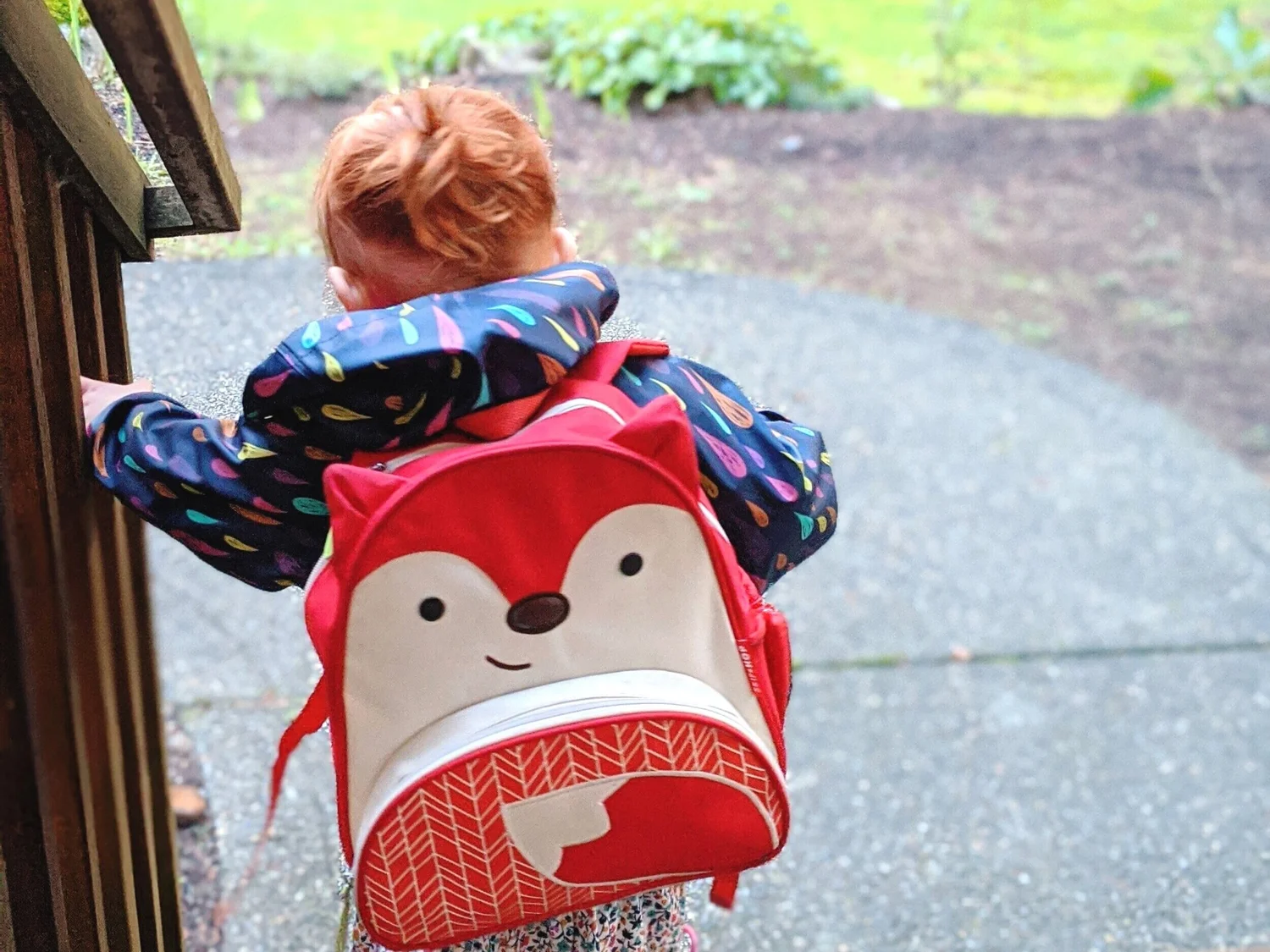 Authentic Montessori backpack This Stella McCartney Kids backpack is made for little  main image 2