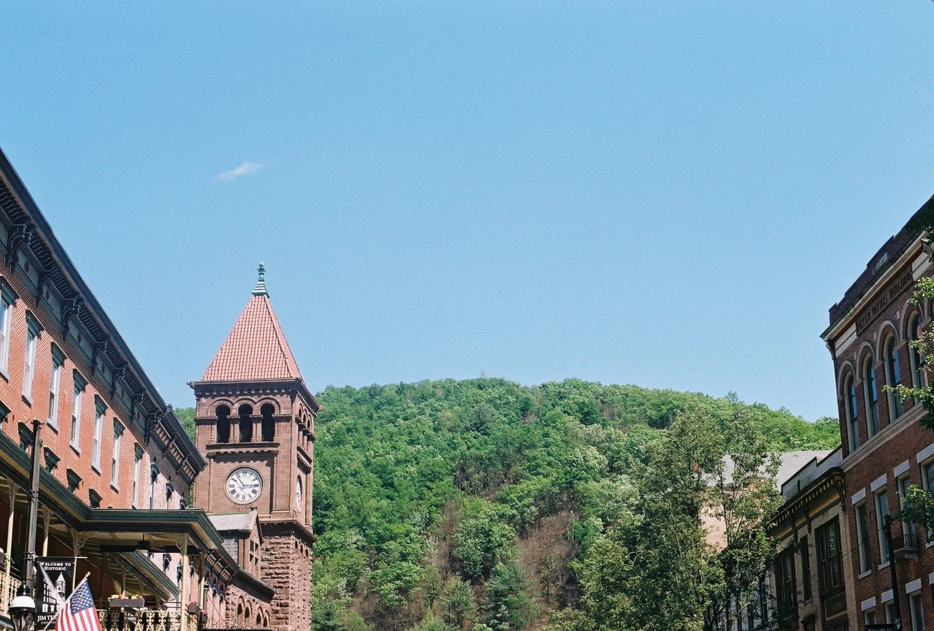735z000_735z000-R2-035-16-Edit.jpg