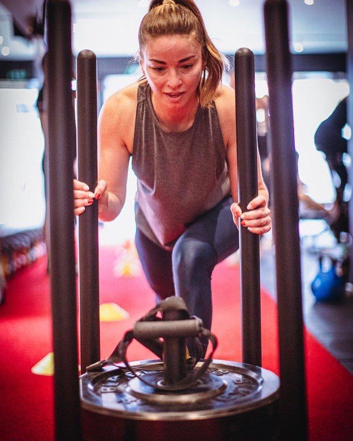H Y D R A T I O N 
&bull;
As the temperature rises we want to make sure you are all keeping yourself well hydrated 💧
&bull;
The human body is 60% water and water is essential in maintaining a healthy heart ❤️ , brain 🧠 and muscles 💪🏼 . It is also