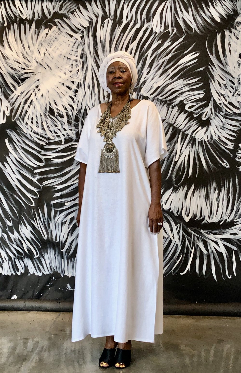 White Linen Caftan/Dress Sehar Peerzada White Linen Caftan/Dress Sehar Peerzada