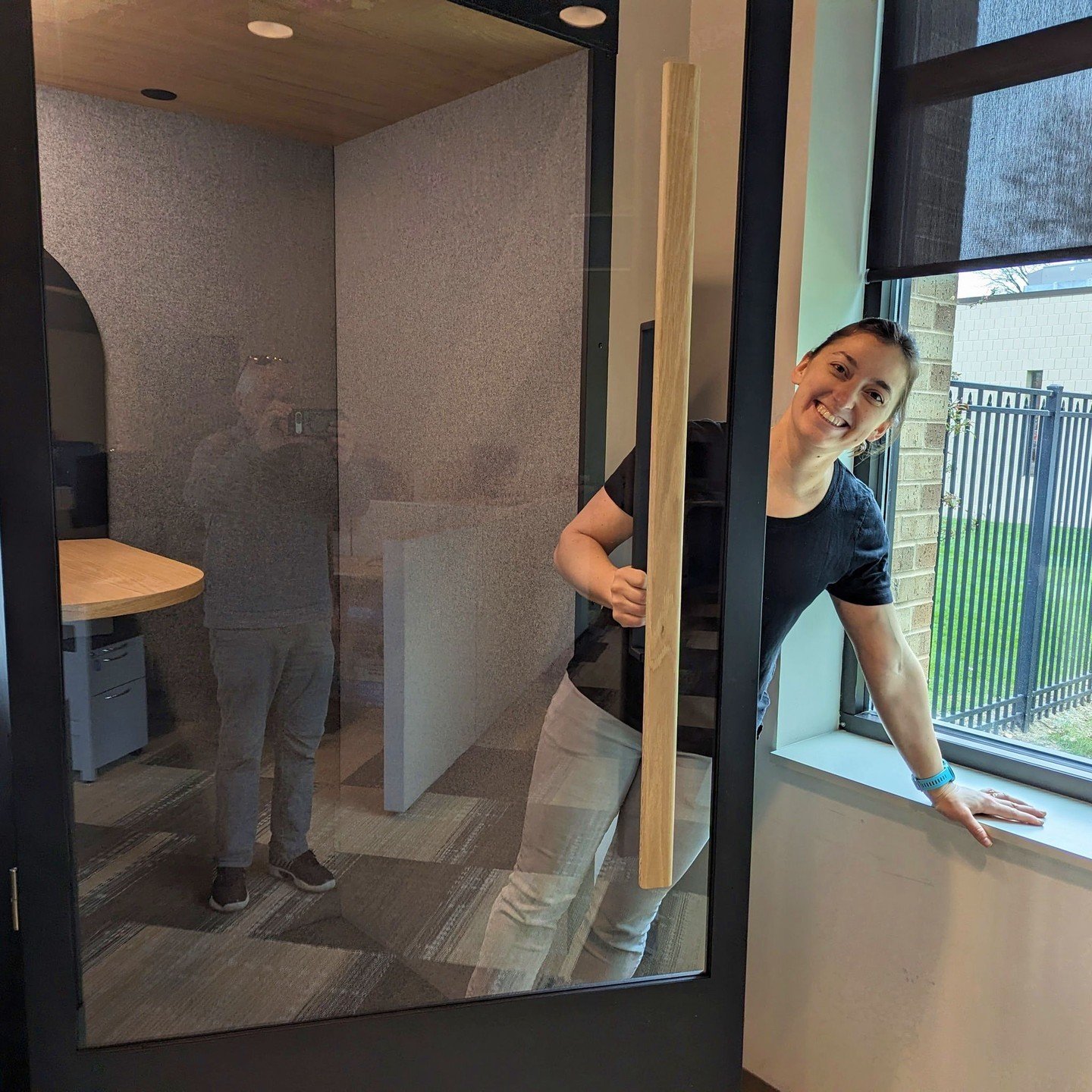 We love our newest @madebyroom phone booth, perfect for making confidential calls, video conferencing, recording podcasts and more. Book your tour to check ours out!
.
.
.
.
.
#workspacewednesday #phonebooth #lovewhereyouwork #workatthriveco #ThriveC