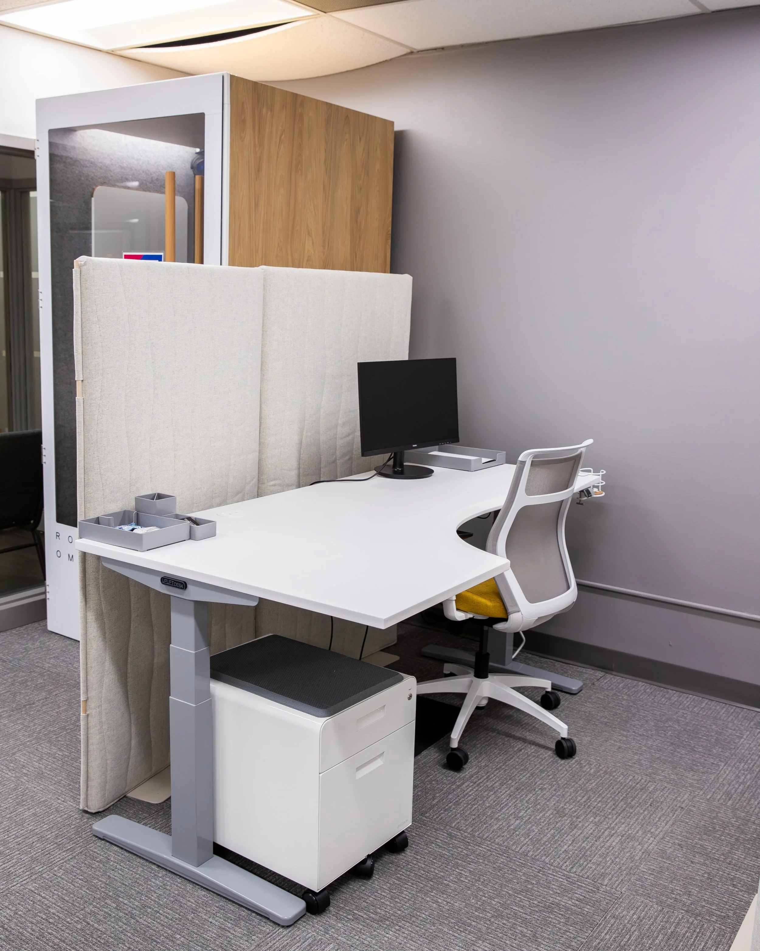 A dedicated desk located in Clayton, MO at ThriveCo