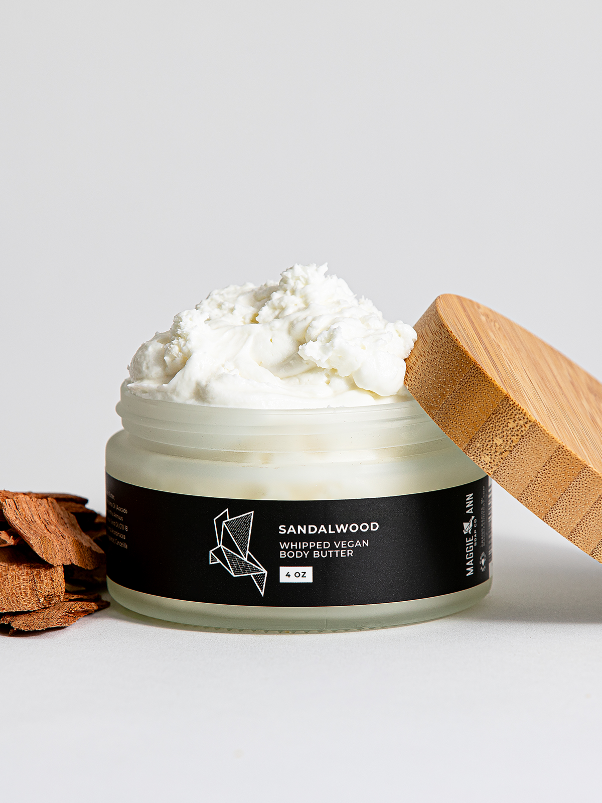 body-butter_whipped_vegan_sandalwood_01.png