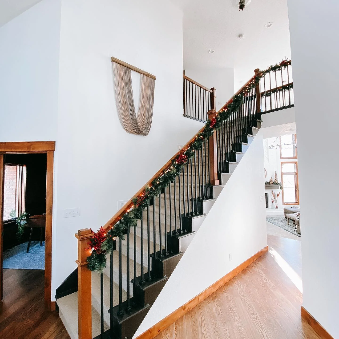 I didn&rsquo;t think I was going to add anything on this wall but I happened to come across a local artist that makes these dreamy wall hangings. I had to have it and this is the perfect spot. Thanks @groundedoriginals for the stunning work of art! 
