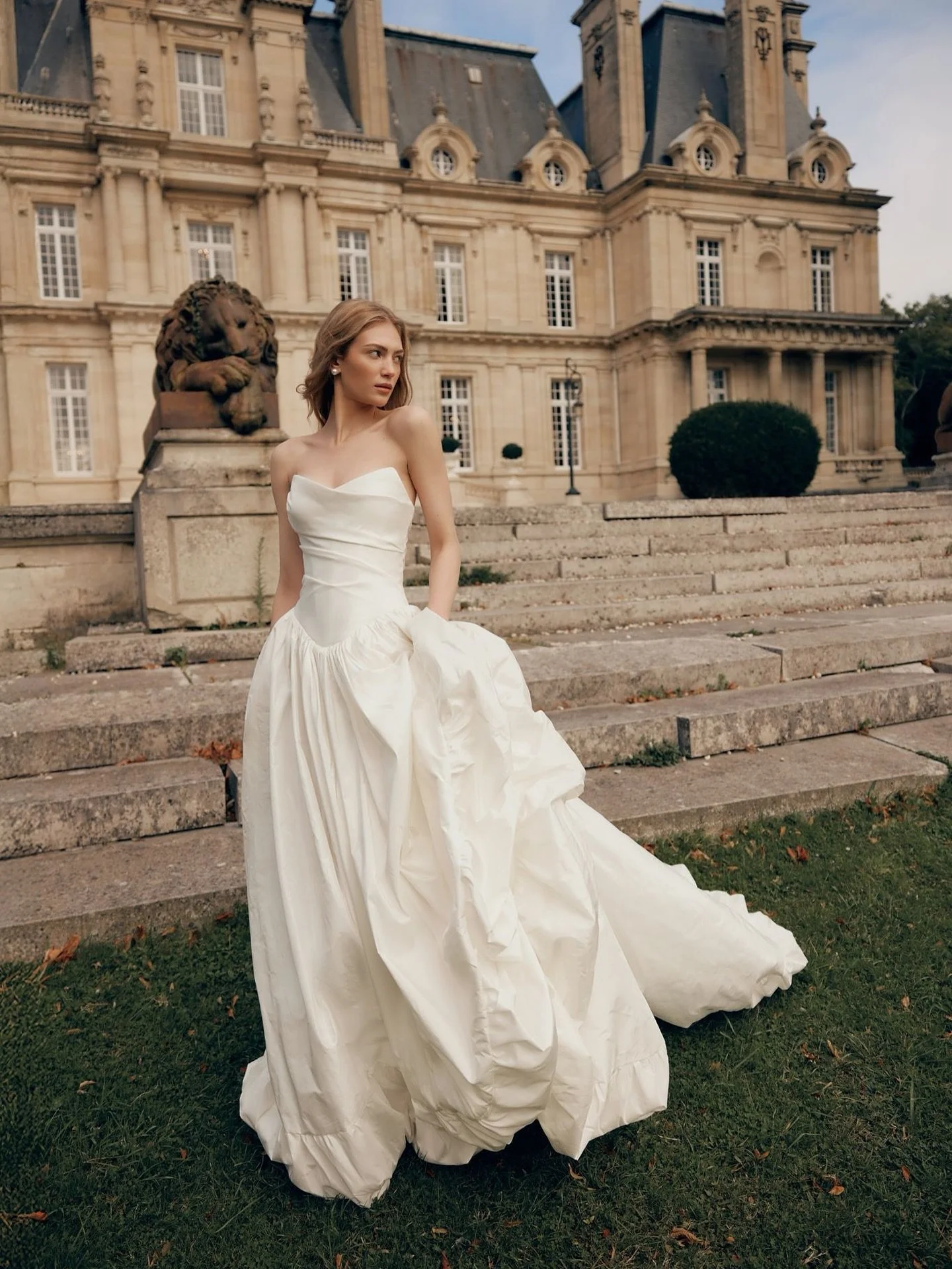 L I H I  H O D ~ ✨Introducing the never-before-seen @lihihod 2026 Dreams Collection ✨

SPINA Bride is unveiling Lihi Hod&rsquo;s most enchanting and modern bridal designs exclusively in NYC from October 16&ndash;26. These gowns are a true celebration