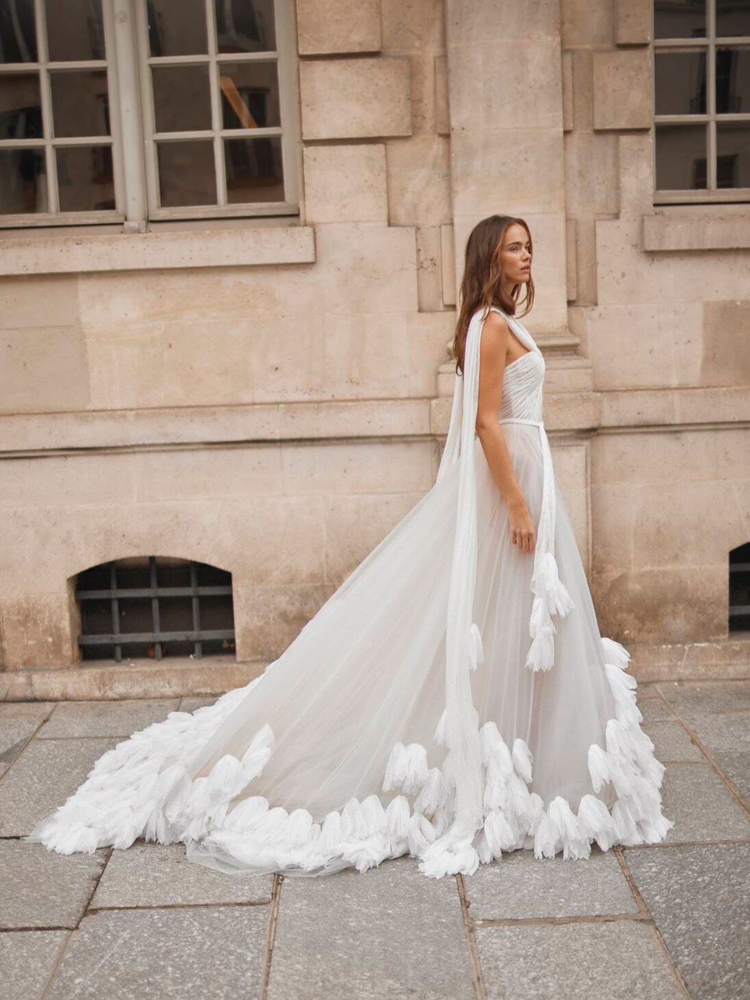 L I Z  M A R T I N E Z ~ For the first time ever&hellip; 🤍✨

Liz Martinez&rsquo;s WHITE FRIDAY SALE has arrived at SPINA Bride. Shop her most iconic Couture gowns at 30% off retail, a once-in-a-lifetime opportunity for our brides who&rsquo;ve been d