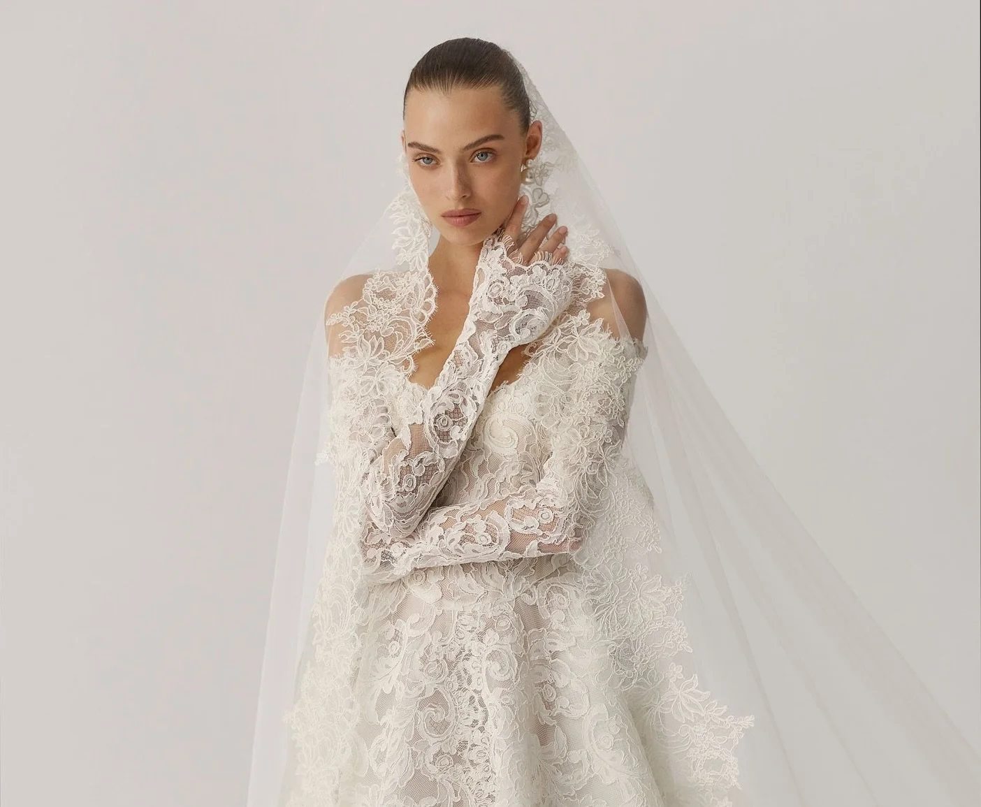 T R U N K S H O W ~ She&rsquo;s back. And only for a moment. ✨

The 2026 LEV Collection by @lihihod returns to SPINA Bride for a very limited time, January 16&ndash;26.

If you&rsquo;ve been dreaming of that effortlessly cool, fashion-forward bridal 