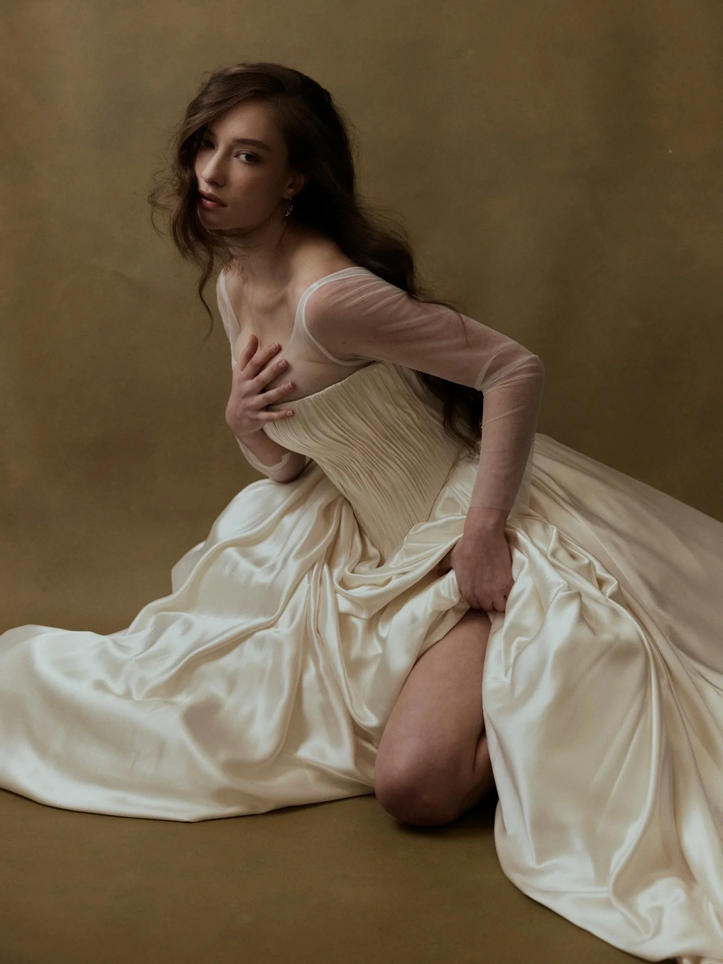 F L O U R E  S T U D I O ~ NYC brides, meet SAINT 🤍

From our newest designer, @flourestudio, "Saint" is a two-piece corset silk ballgown defined by dramatic draping and a silhouette that feels both sculptural and effortlessly modern.

Exp