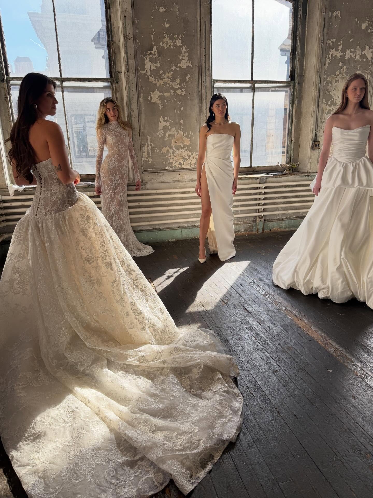 N O Y  E L I Y A H U ~ Seen on the runway&hellip;.now only at SPINA.

@noyeliyahu.bridal 2027 &lsquo;Amour &Eacute;ternel&rsquo; Collection has officially arrived, and for a limited time, it&rsquo;s only here. A bold yet romantic vision of bridal, wh