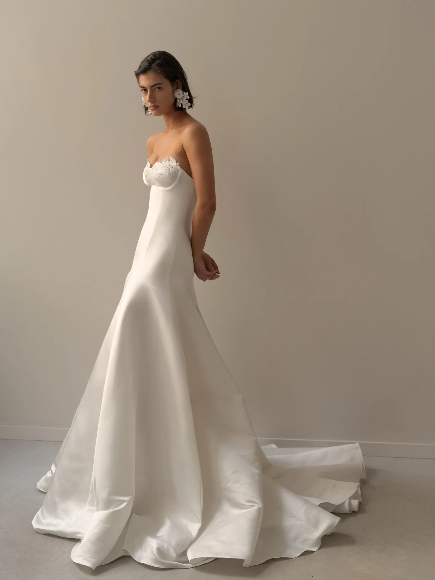 L I H I  H O D ~ After a week of nonstop buzz, @lihihod's 2027 'Unveiled' Collection is entering its final days at SPINA Bride.

Fresh from her debut New York runway, the collection that defined Bridal Fashion Week is almost gone.

Final weekend only